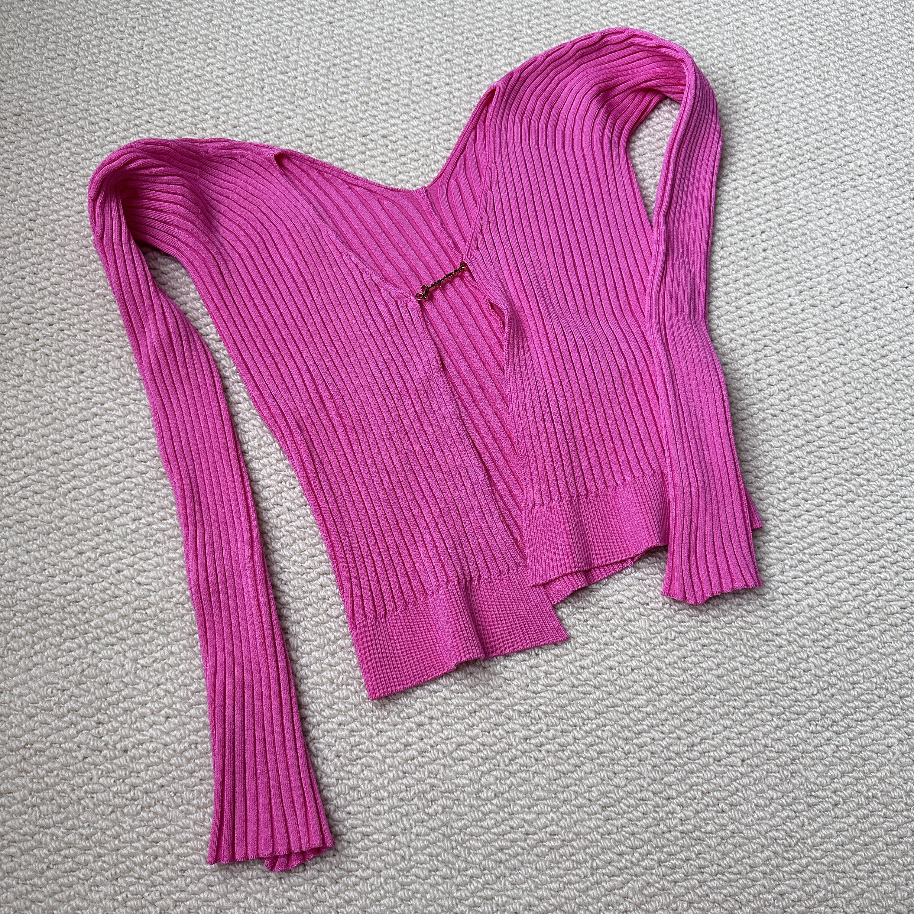 Jacquemus Jacquemus Logo Plaque Long-Sleeved Cardigan Size XS / US 0-2 / IT 36-38 - 1 Thumbnail