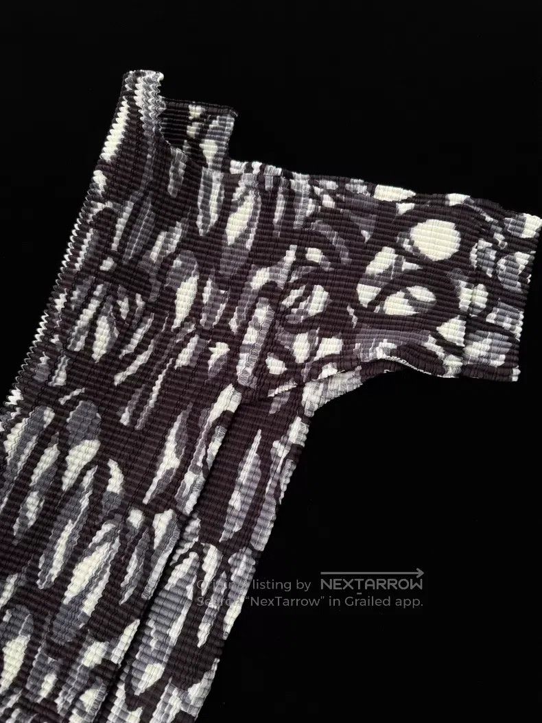 Issey Miyake Issey Miyake Ink Brush Circle Top Size M / US 6-8 / IT 42-44 - 1 Thumbnail