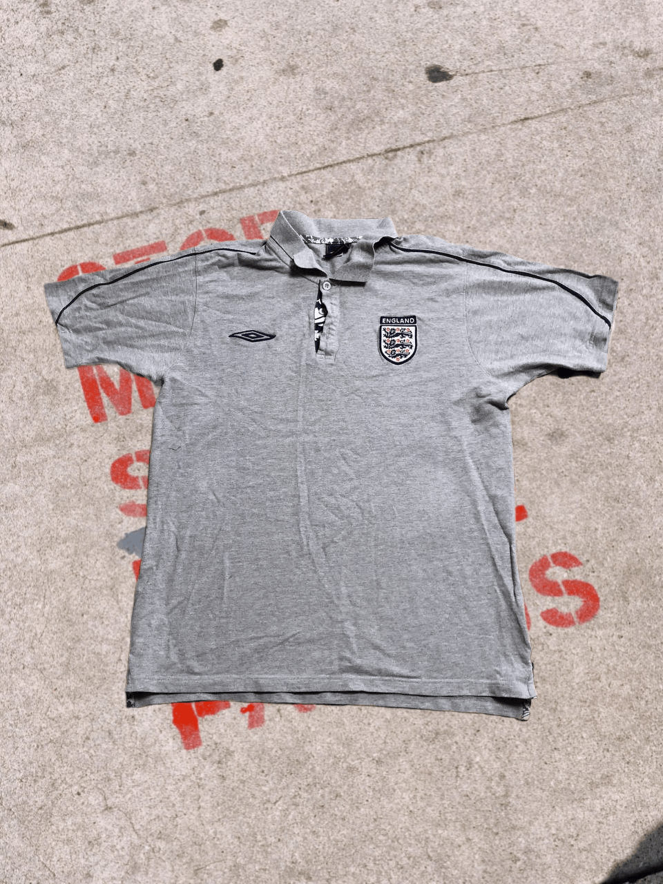 Umbro Vintage 90s Umbro England Soccer jersey Polo Size US XL / EU 56 / 4 - 1 Thumbnail