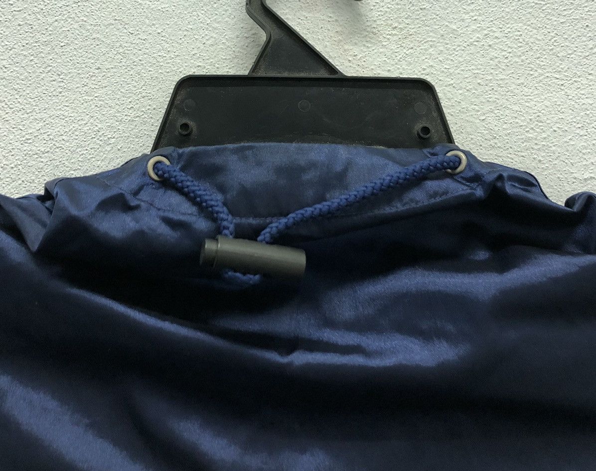 Nike Vintage Nike Windbreaker Jacket – Navy Blue Size US L / EU 52-54 / 3 - 3 Thumbnail