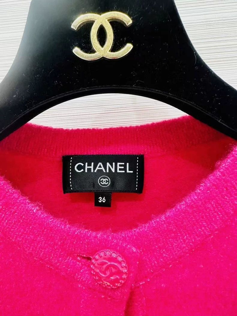 Chanel Chanel Rose pink knitted cardigan coat Size XS / US 0-2 / IT 36-38 - 2 Thumbnail