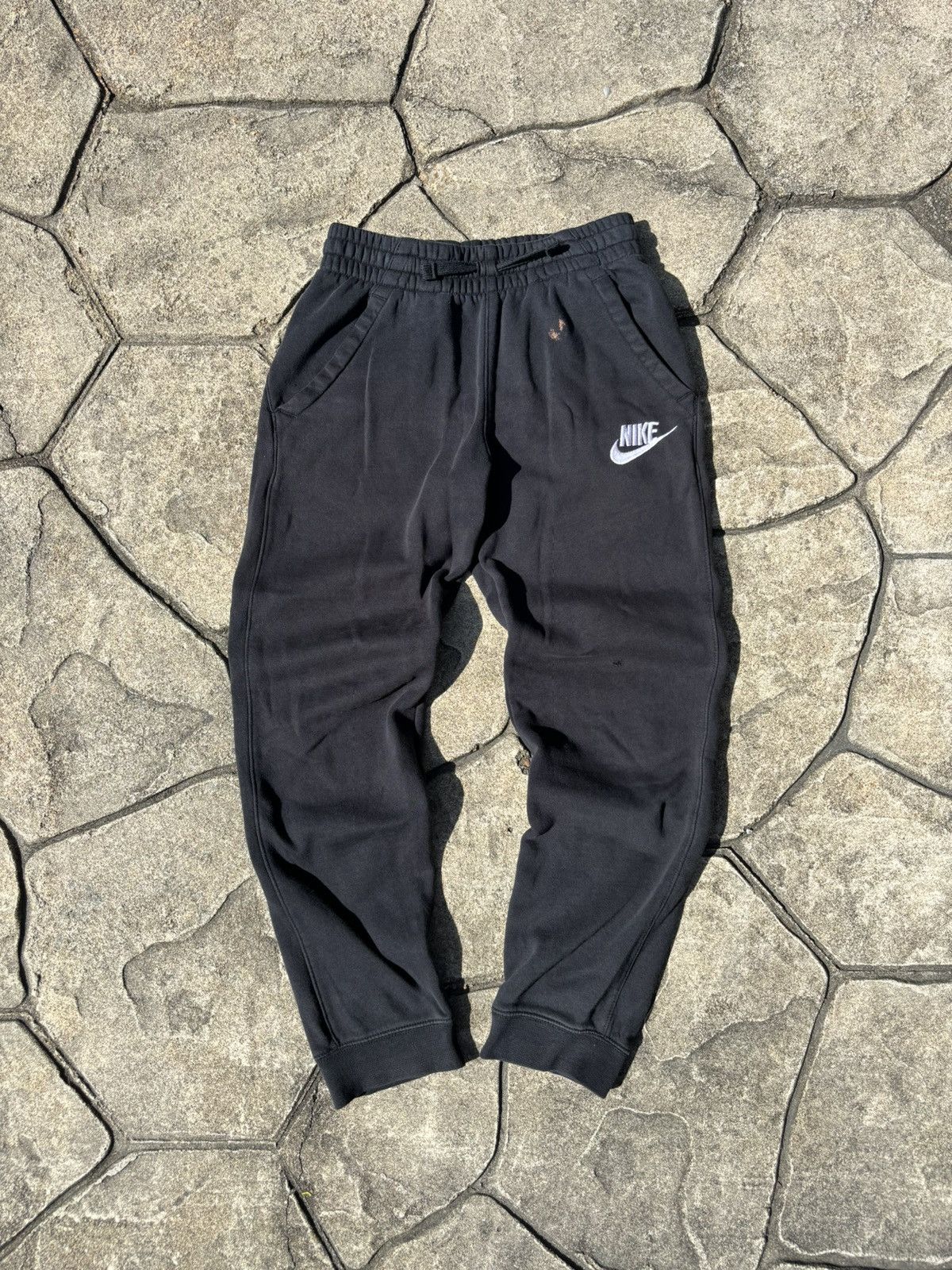 Nike × Vintage Y2K Nike Tapered Fit Black Sweatpants Size US 28 / EU 44 - 1 Thumbnail
