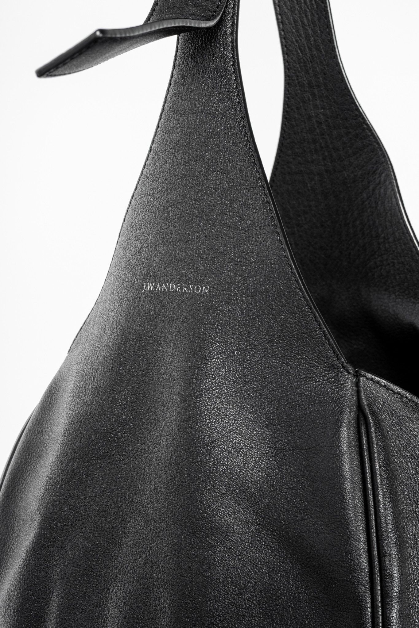 JW Anderson J.W. Anderson AW17 Black Leather Knot Hobo Size ONE SIZE - 7 Thumbnail