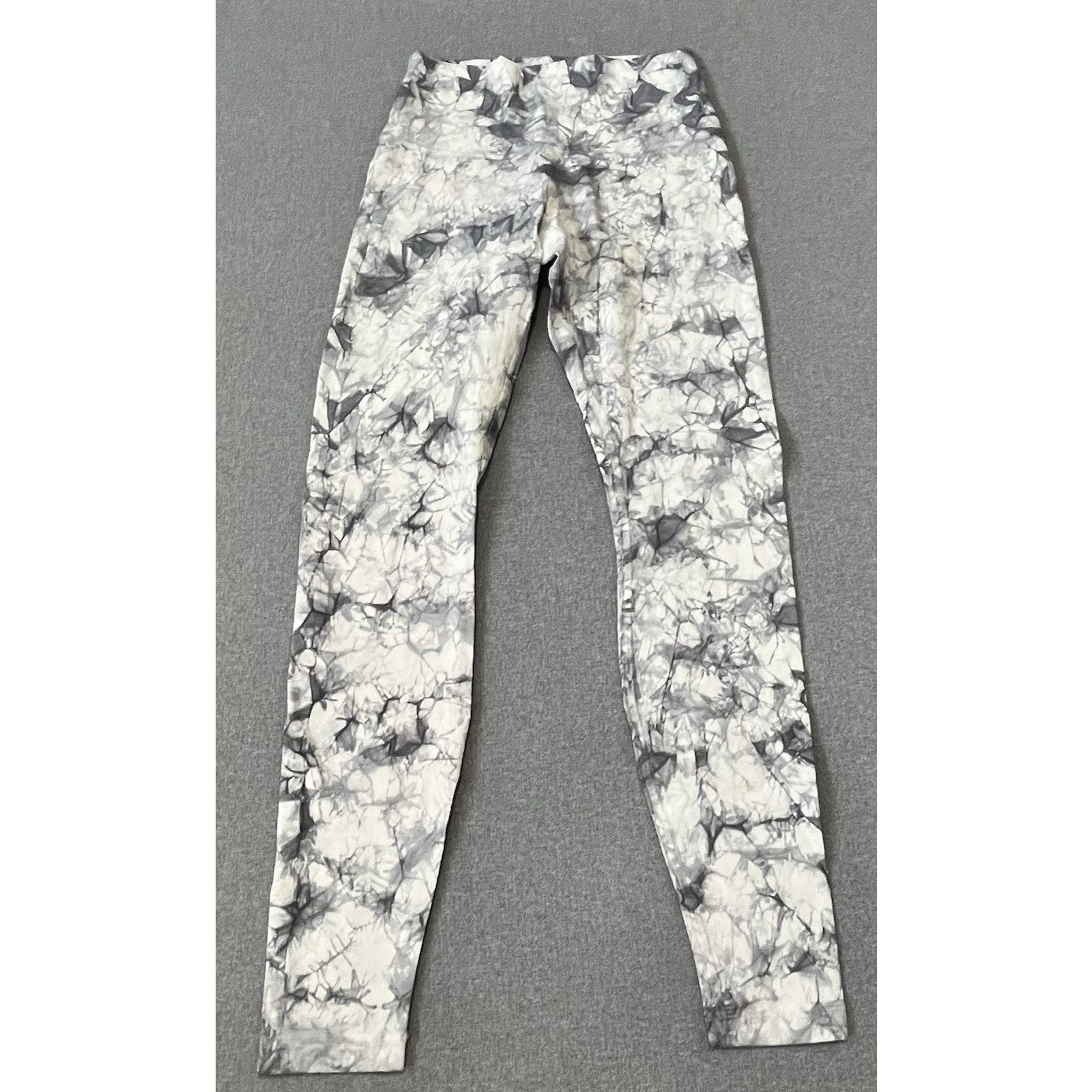 Lululemon Lululemon Leggings Women 6 Shibori White Grey Baltic Wunder Size 28" / US 6 / IT 42 - 1 Thumbnail