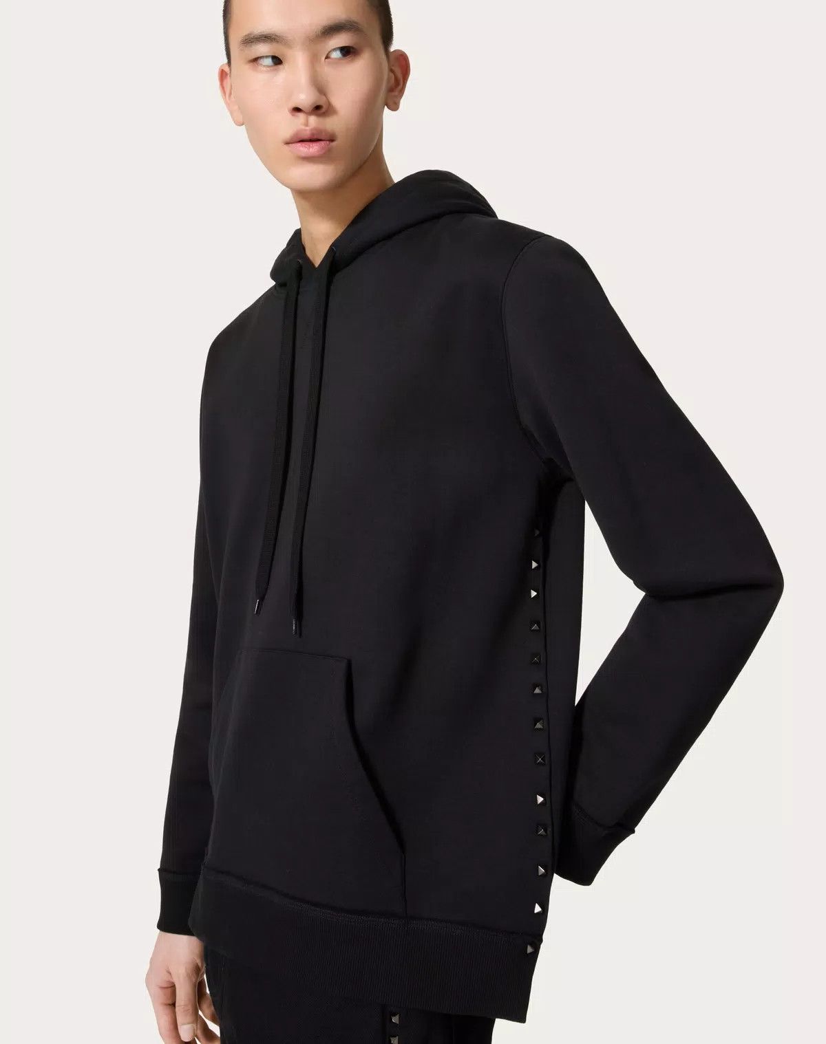oc11z0725 Cotton Hooded Sweatshirt in Black
