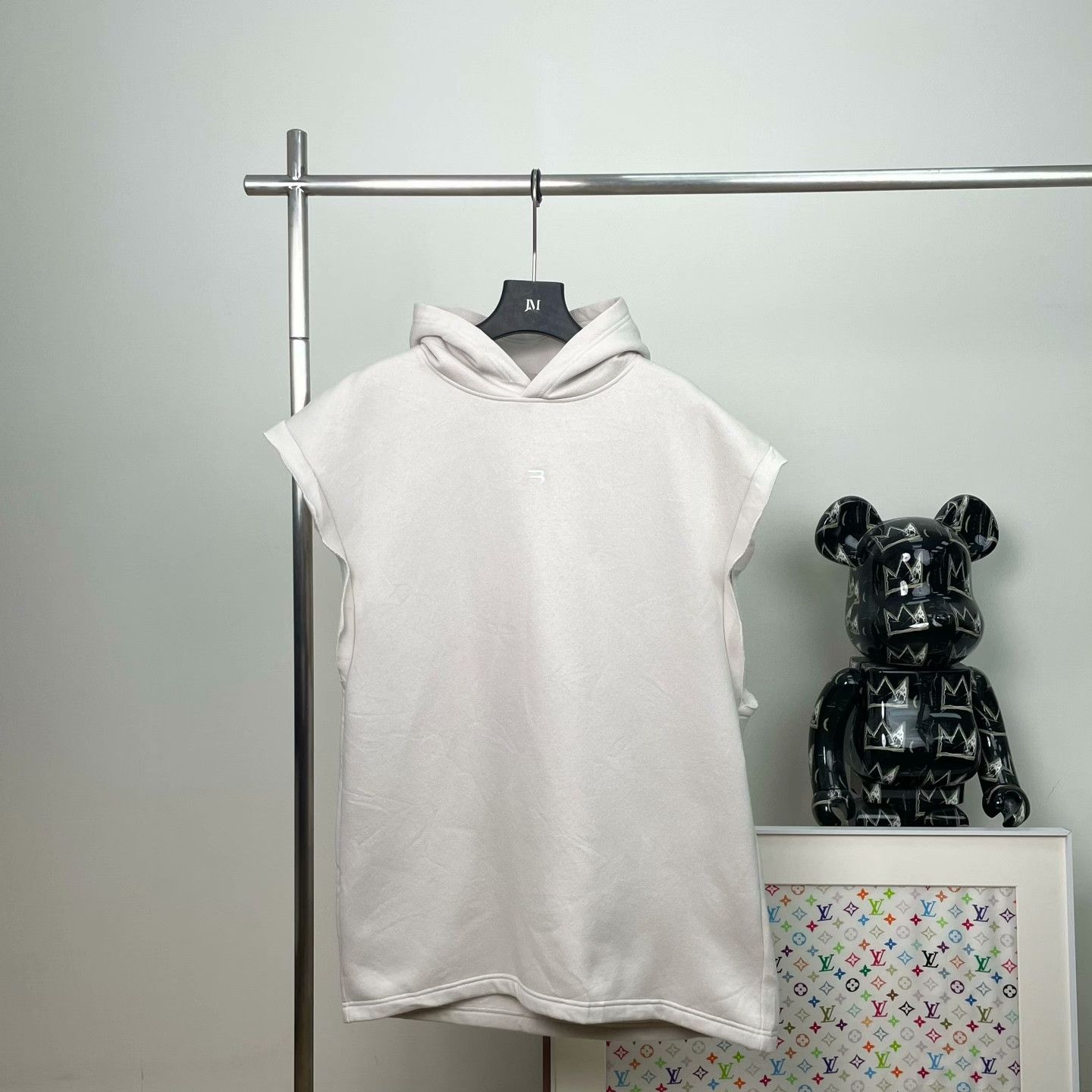 Balenciaga Balenciaga Retro Embroidered Tank Top s Men Size US S / EU 44-46 / 1 - 1 Thumbnail