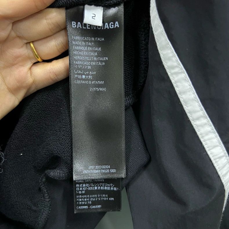 Balenciaga Balenciaga Patchwork logo embroidered hooded jacket Size US M / EU 48-50 / 2 - 4 Thumbnail