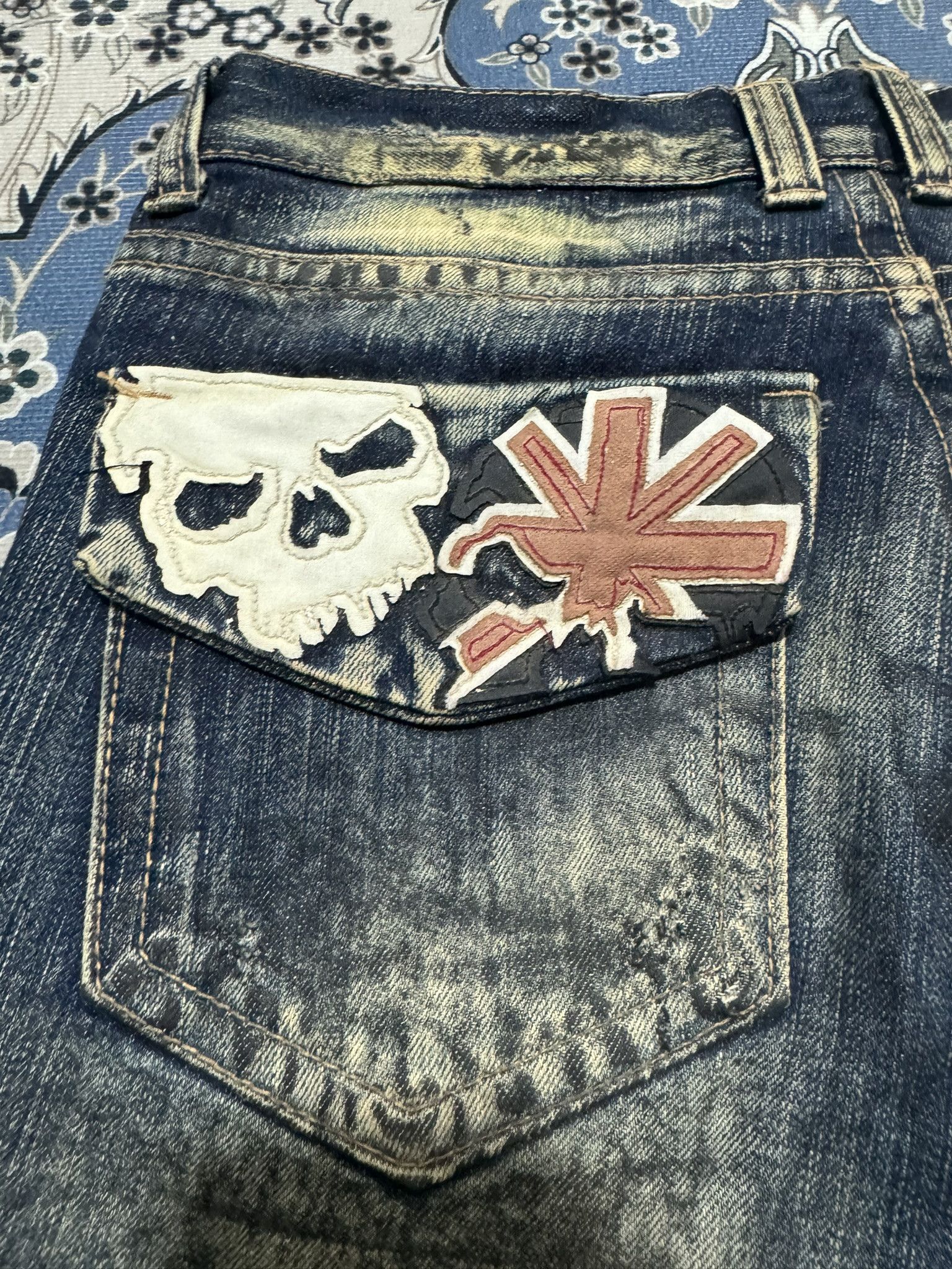 Japanese Brand × Seditionaries Cloud 77 Distressed Skull Patches Jeans Size US 29 - 10 Thumbnail