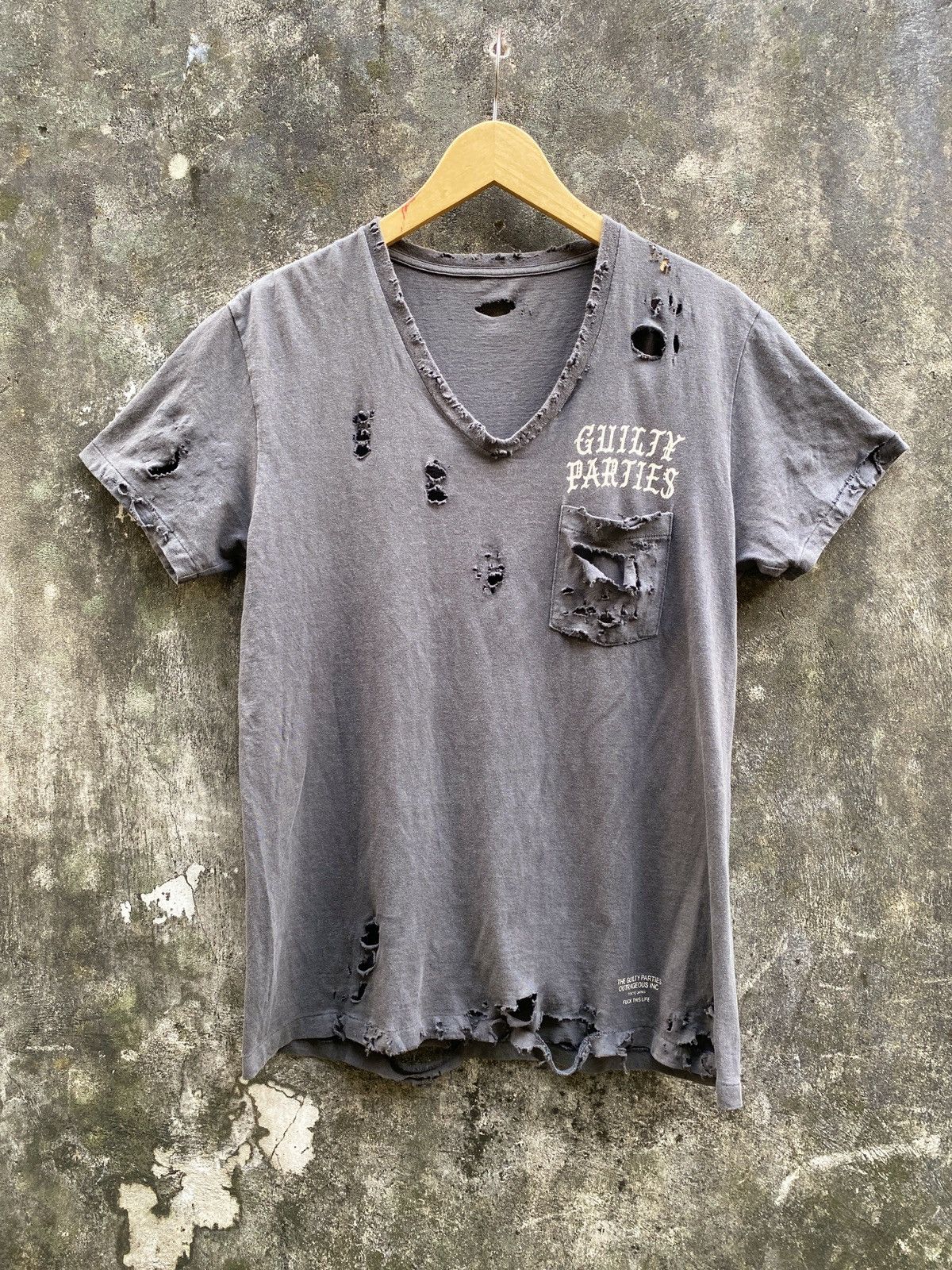 4GSELLER Vintage Guilty Parties Thrashed Faded Single Stitch Tee Size US M / EU 48-50 / 2 - 1 Thumbnail