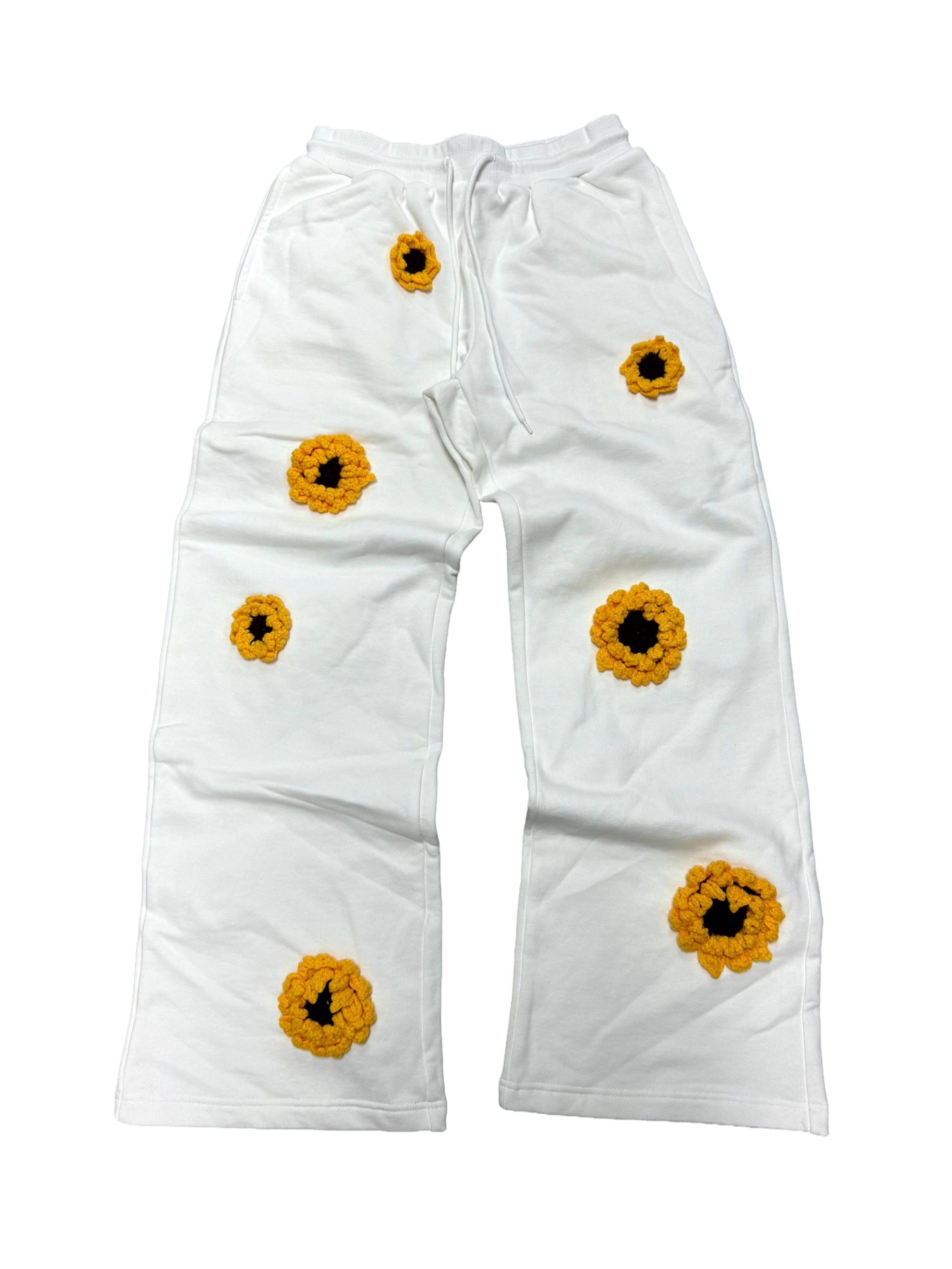 Other Arkyve Sunflower Patch Crochet White Sweats Size US 36 / EU 52 - 1 Thumbnail