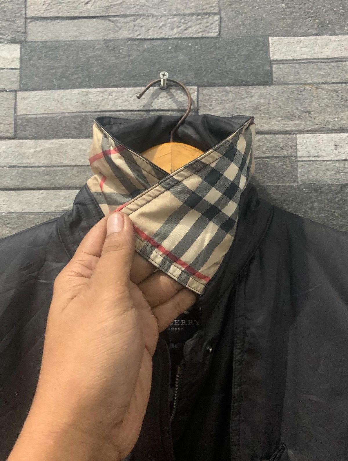 Burberry BURBERRY Puffer jacket with belt Size S / US 4 / IT 40 - 3 Thumbnail