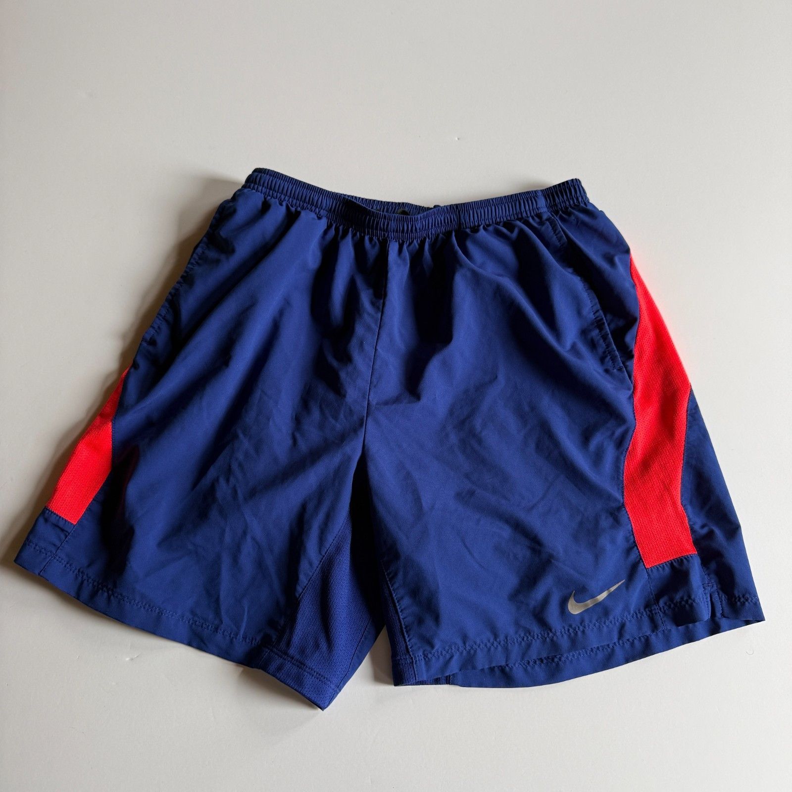 Nike NIKE Dri-FIT Blue & Red Performance Shorts - Men’s Medium Size US 32 / EU 48 - 1 Thumbnail