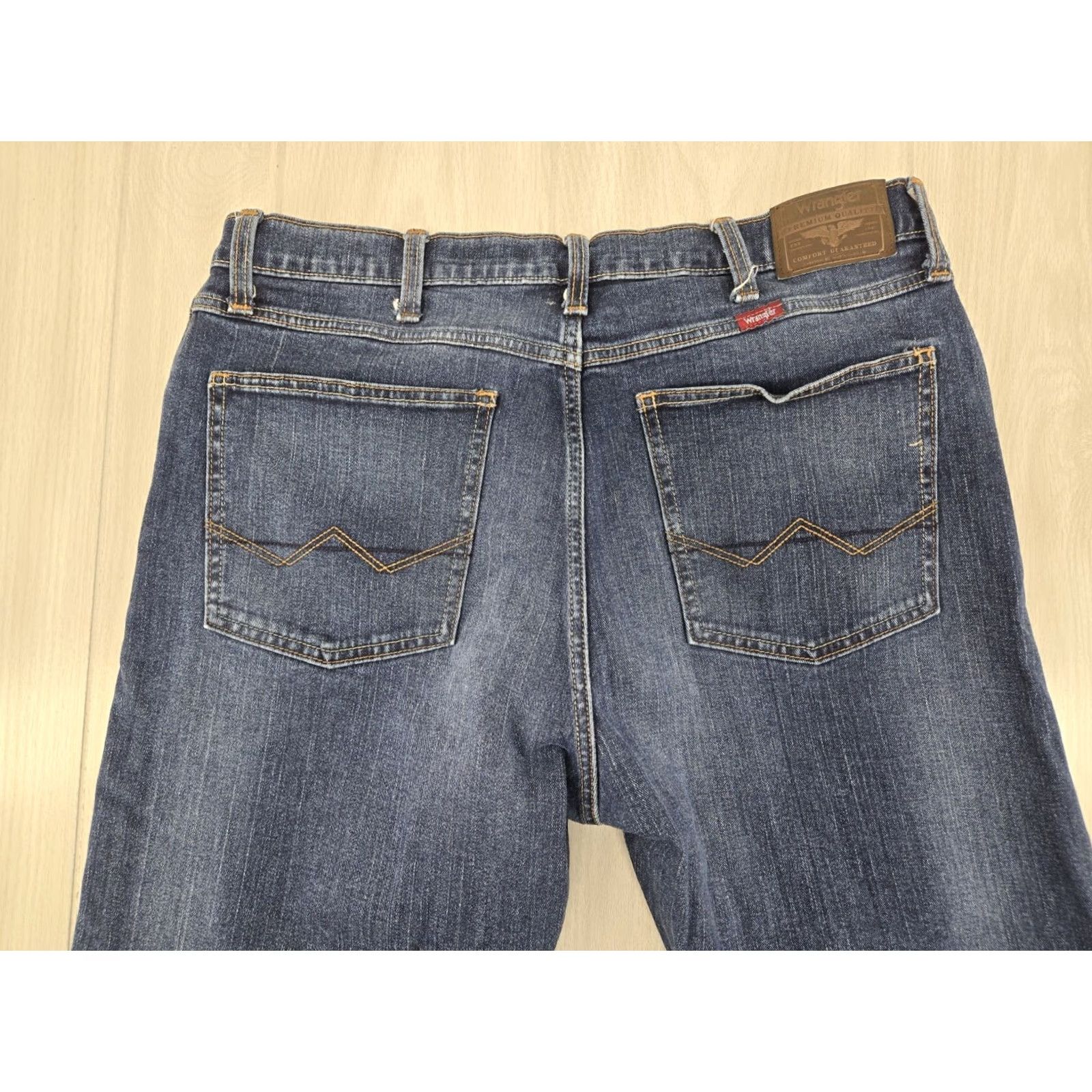 Wrangler Wrangler Jeans Straight Fit Men’s Blue Premium Denim Size 36x29 Regular Five Star Premium Denim Cowboy Theme Mens Size US 36 / EU 52 - 7 Thumbnail