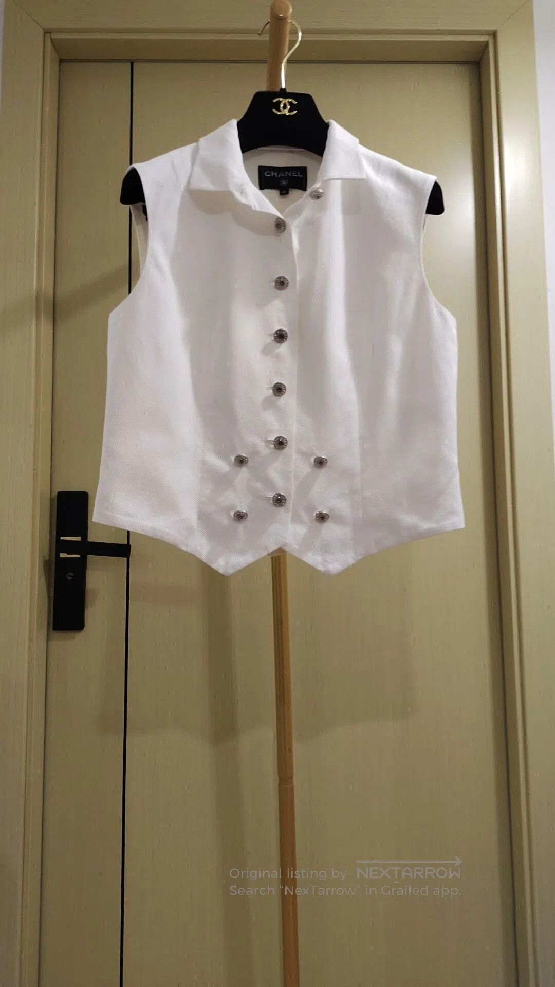 Chanel Chanel White Vest with Crystal Buttons. Size S / US 4 / IT 40 - 1 Thumbnail