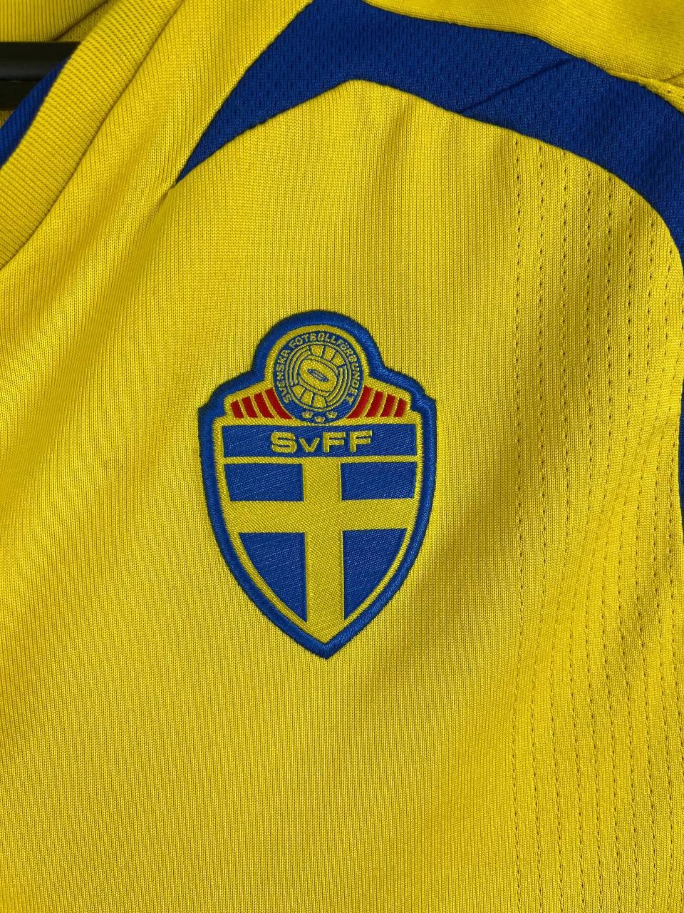 Umbro SWEDEN 2007 2008 2009 HOME FOOTBALL SHIRT UMBRO Size XL Size US S / EU 44-46 / 1 - 5 Thumbnail
