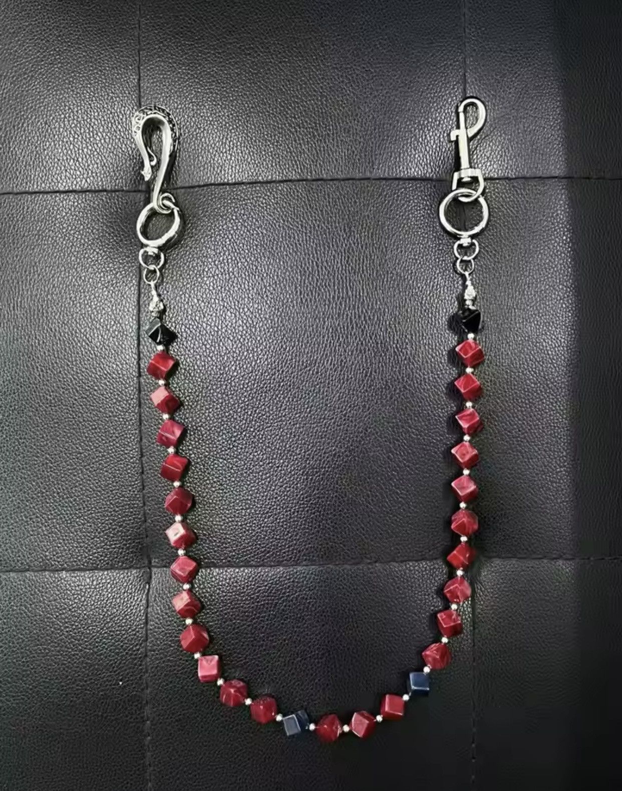 Vintage ink smudge acrylic red beads American cleanfit trouser chain Size ONE SIZE - 2 Thumbnail