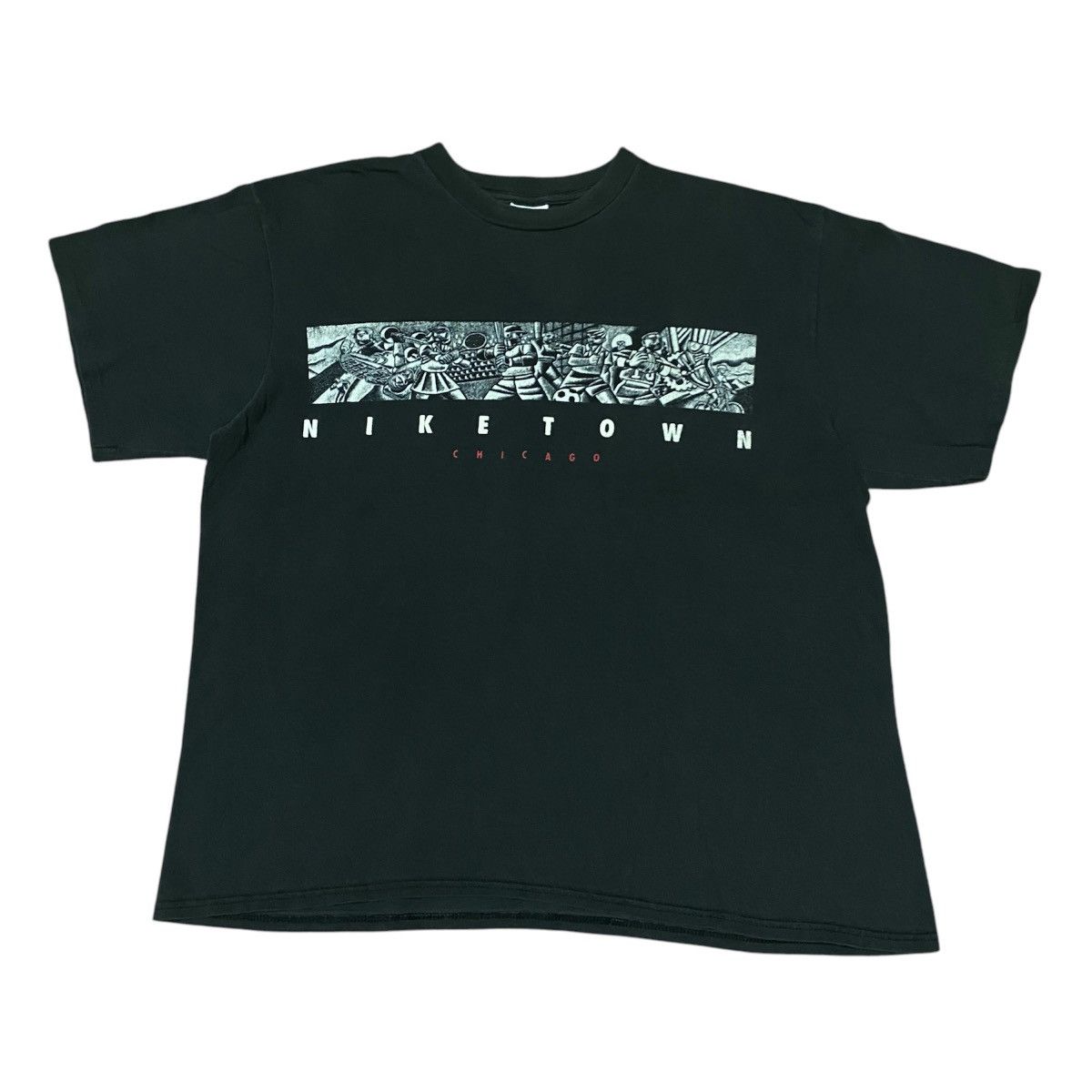 Nike × Vintage Vintage 90's Nike Town Chicago Graphic Tee Size US L / EU 52-54 / 3 - 1 Thumbnail
