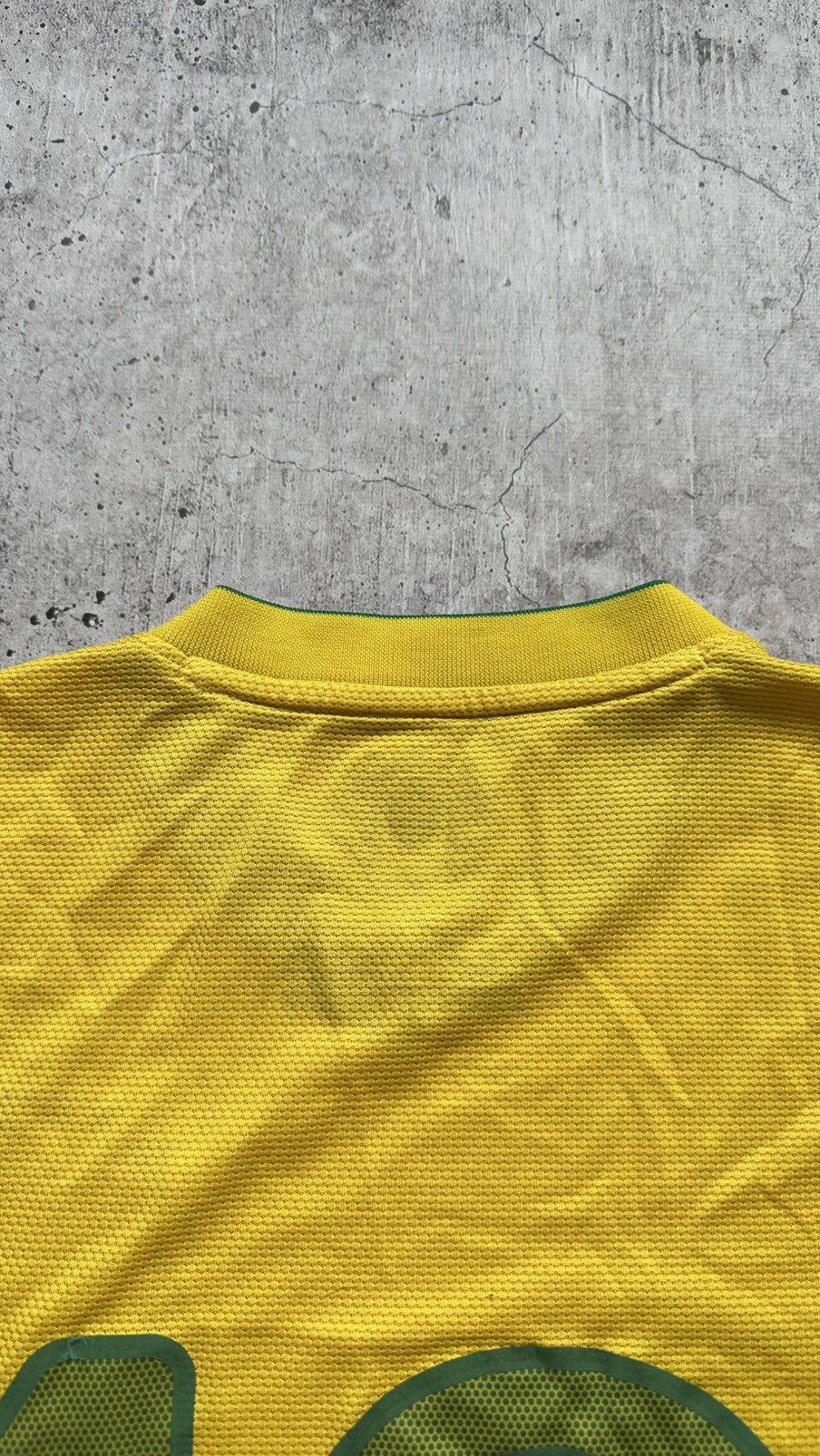 Nike 2012 Nike Brazil Ronaldinho #10 Vintage Soccer Jersey Size US S / EU 44-46 / 1 - 18 Thumbnail