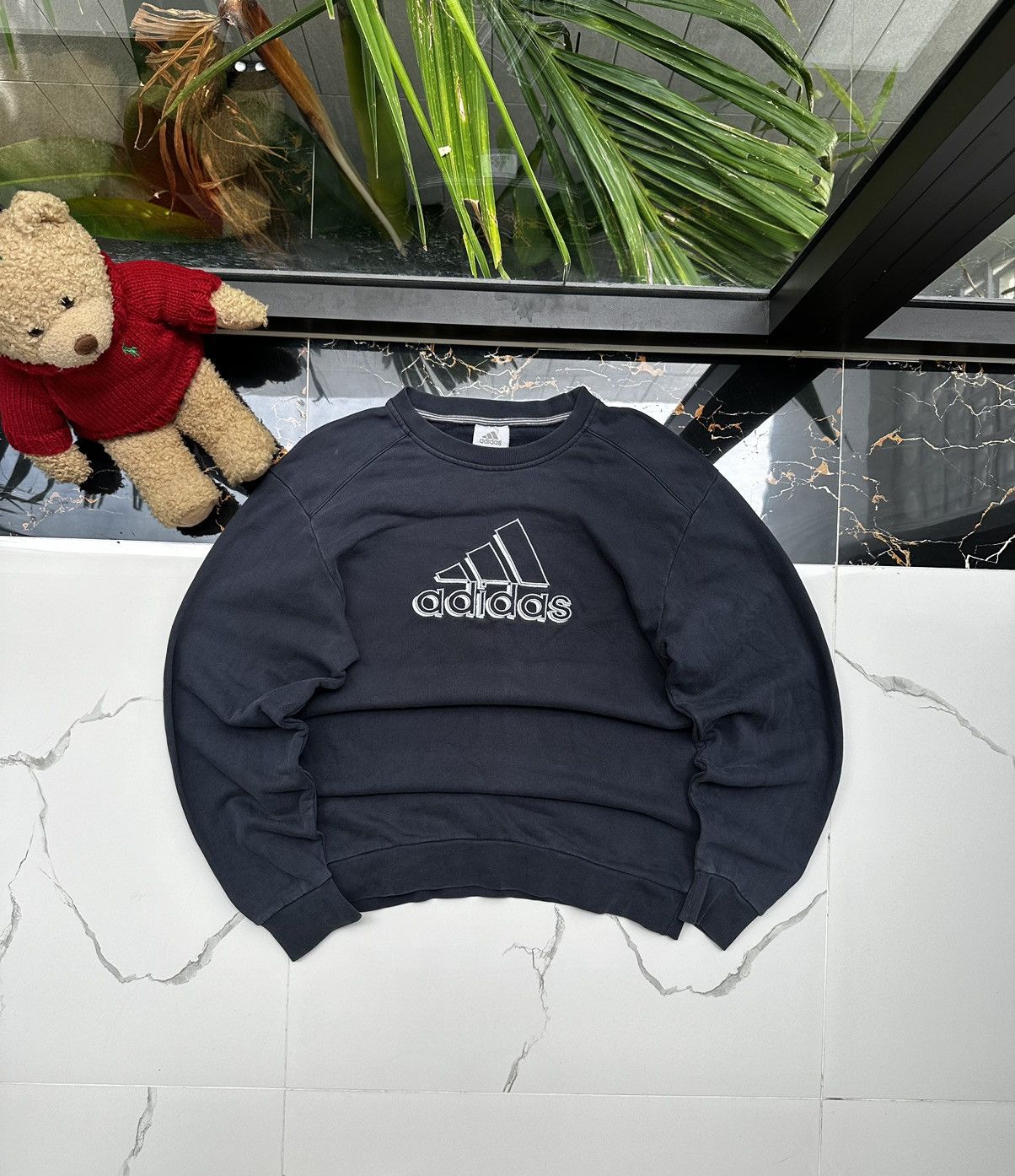 Adidas Vintage deals 90S Logo Sweatshirt