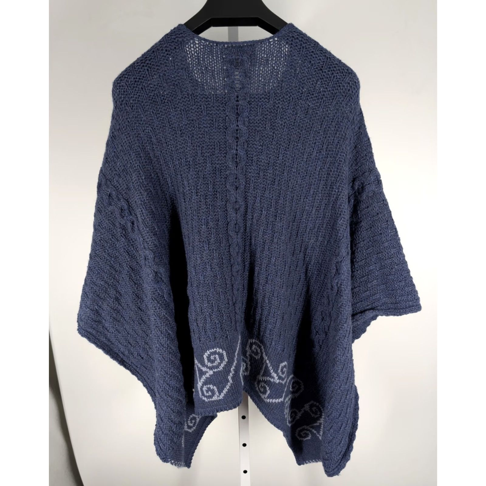 Vintage VINTAGE Connemara Ireland Merino Wool Poncho Cape Blue Celtic Scroll Knit OS Womens Size ONE SIZE - 3 Thumbnail