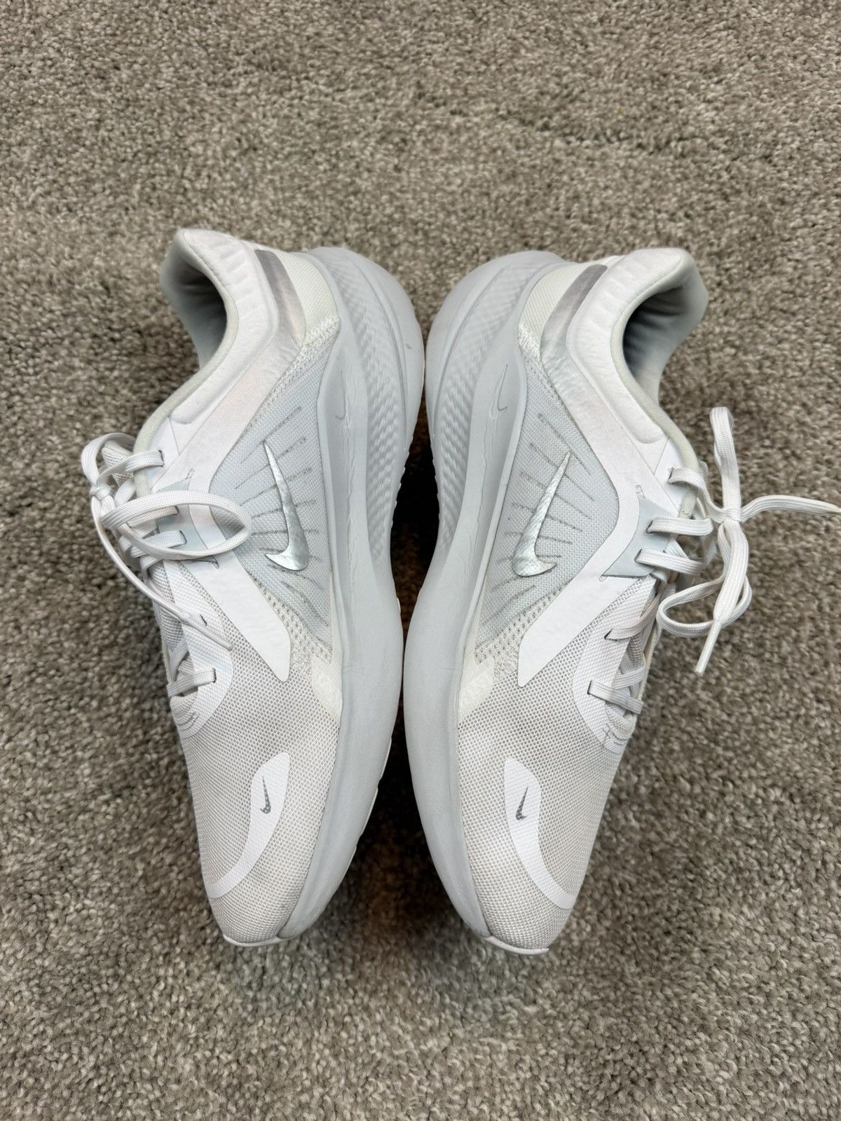 Nike Nike Quest 5 Road Running Shoes — White/Pure Platinum Size US 11 / EU 44 - 5 Thumbnail
