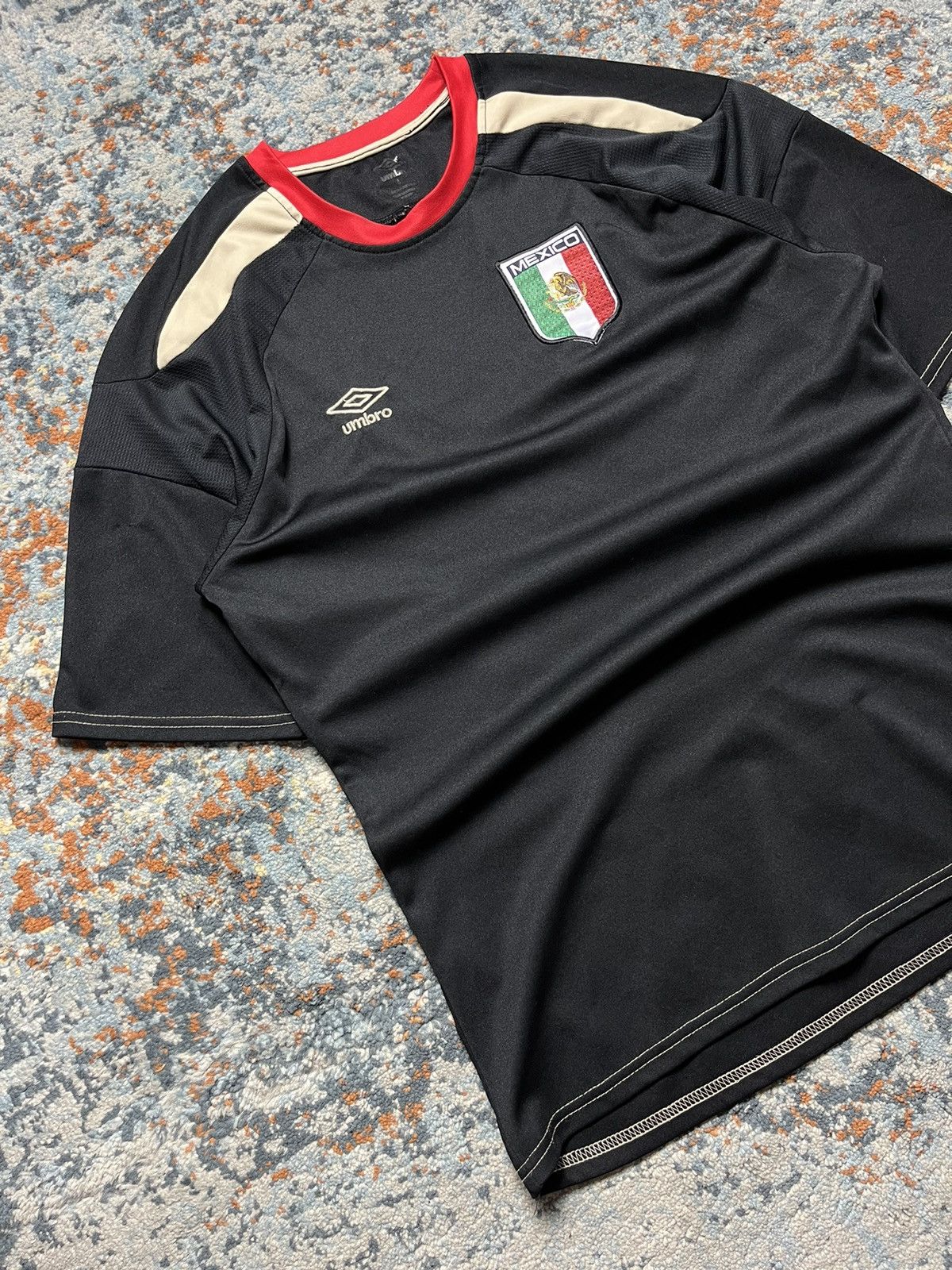 Vintage Vintage 00s Mexico umbro soccer football jersey | Grailed