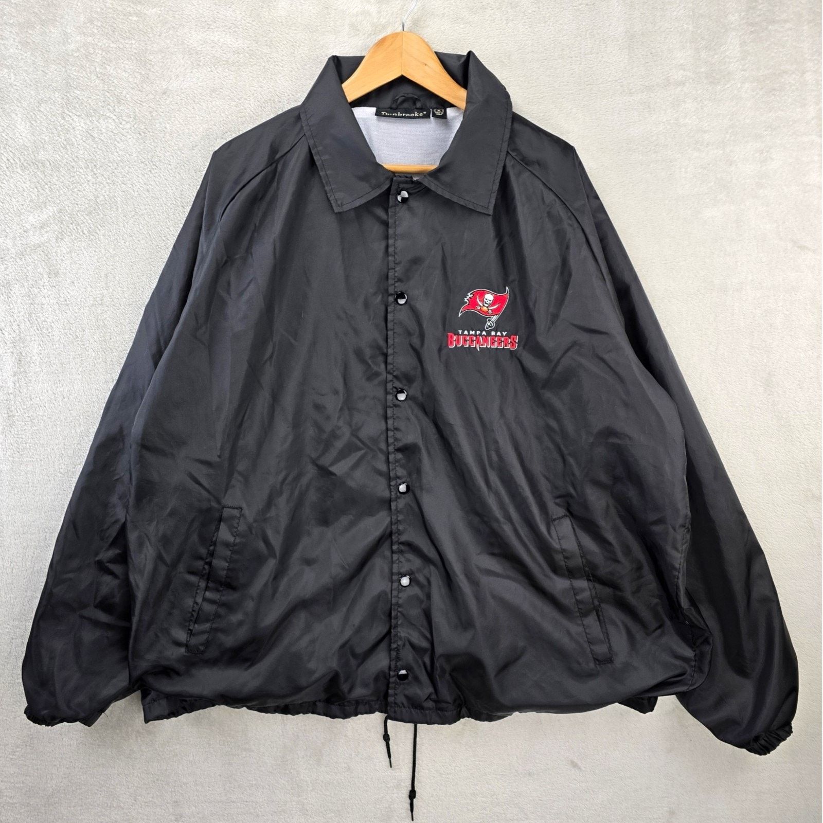 Dunbrooke Vintage Tampa Bay Buccaneers Coach Windbreaker Jacket XL 90s Size US XL / EU 56 / 4 - 1 Thumbnail