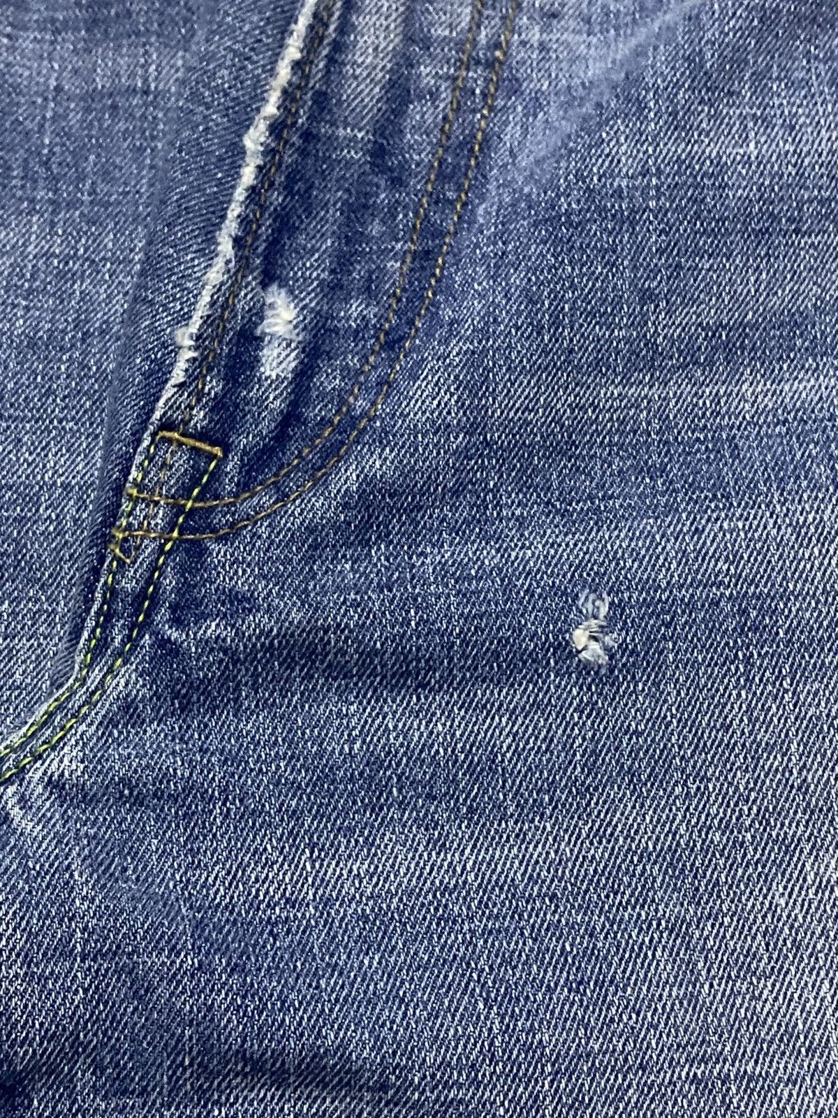 Abercrombie & Fitch Vintage Ambercrombie & Fitch Blue Wash Distressed Loose Jean Size US 31 - 11 Thumbnail