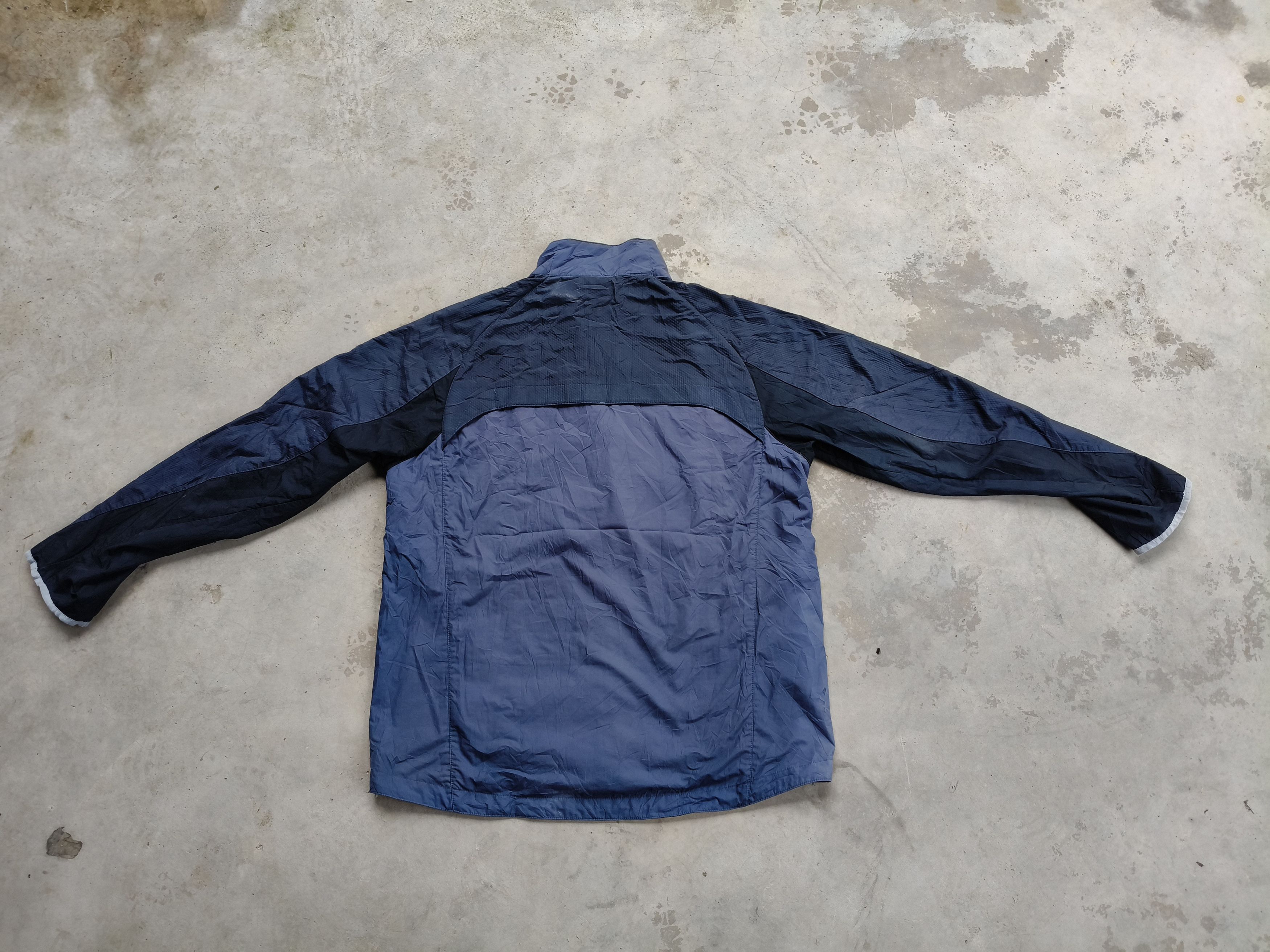 Nike Nike Shpere Light Jacket Size US L / EU 52-54 / 3 - 4 Thumbnail