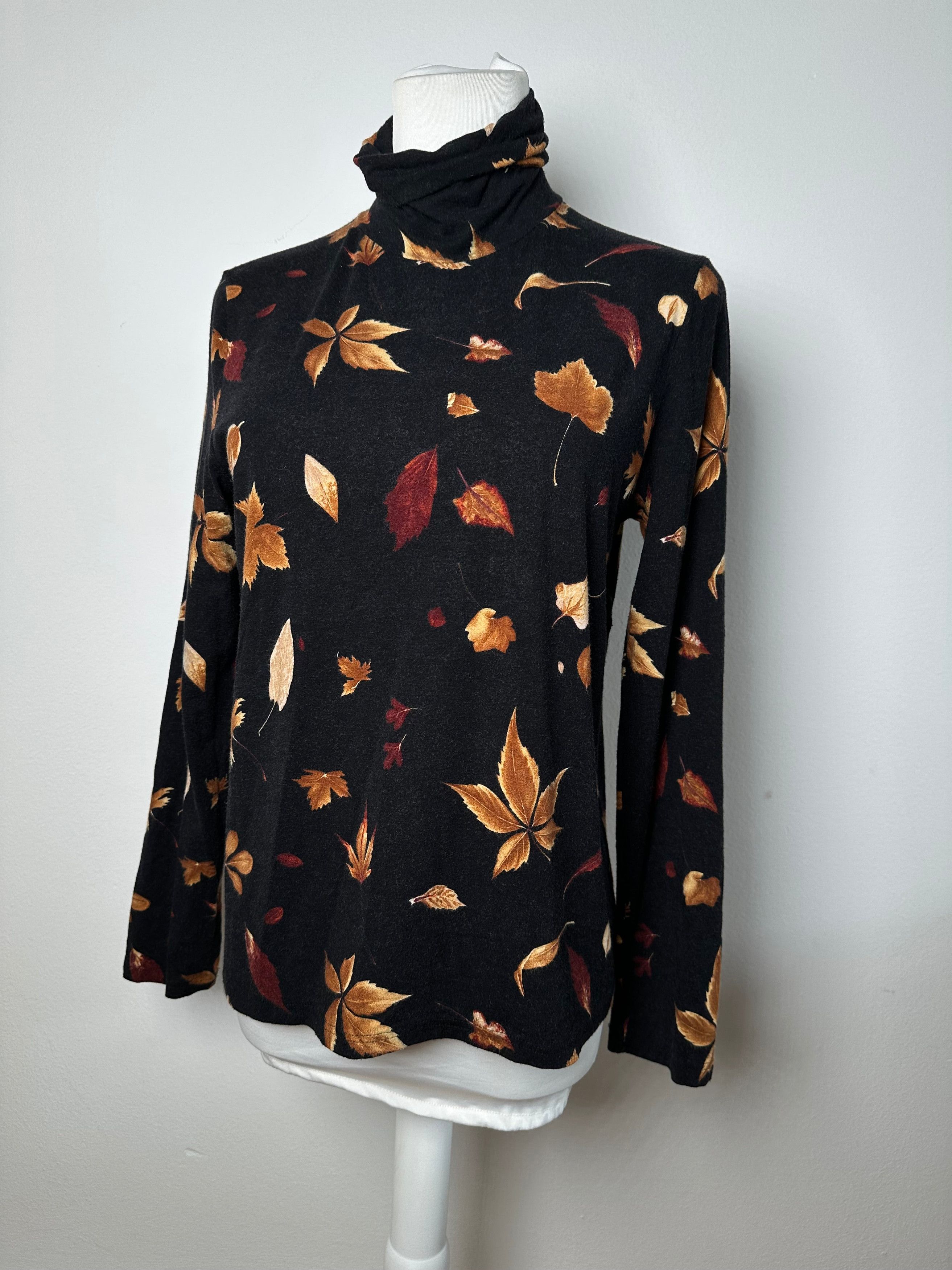 Salvatore Ferragamo Vintage Leaf Emblossed Turtle Neck Sweater Black Brown S Size S / US 4 / IT 40 - 1 Thumbnail