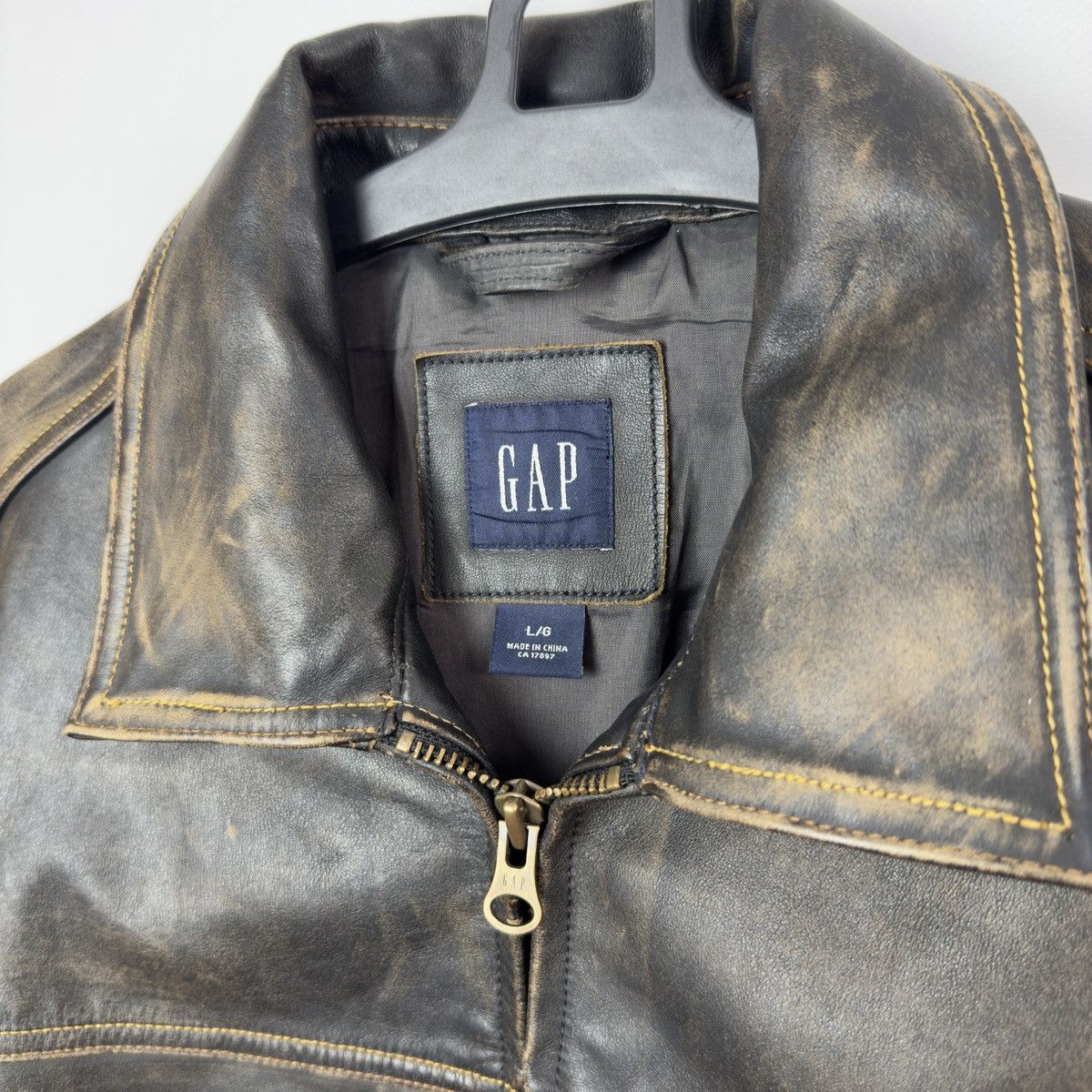 Gap Y2k OLD GAP Distressed Leather Jacket Heavyweight Boxy Faded Size US L / EU 52-54 / 3 - 6 Thumbnail