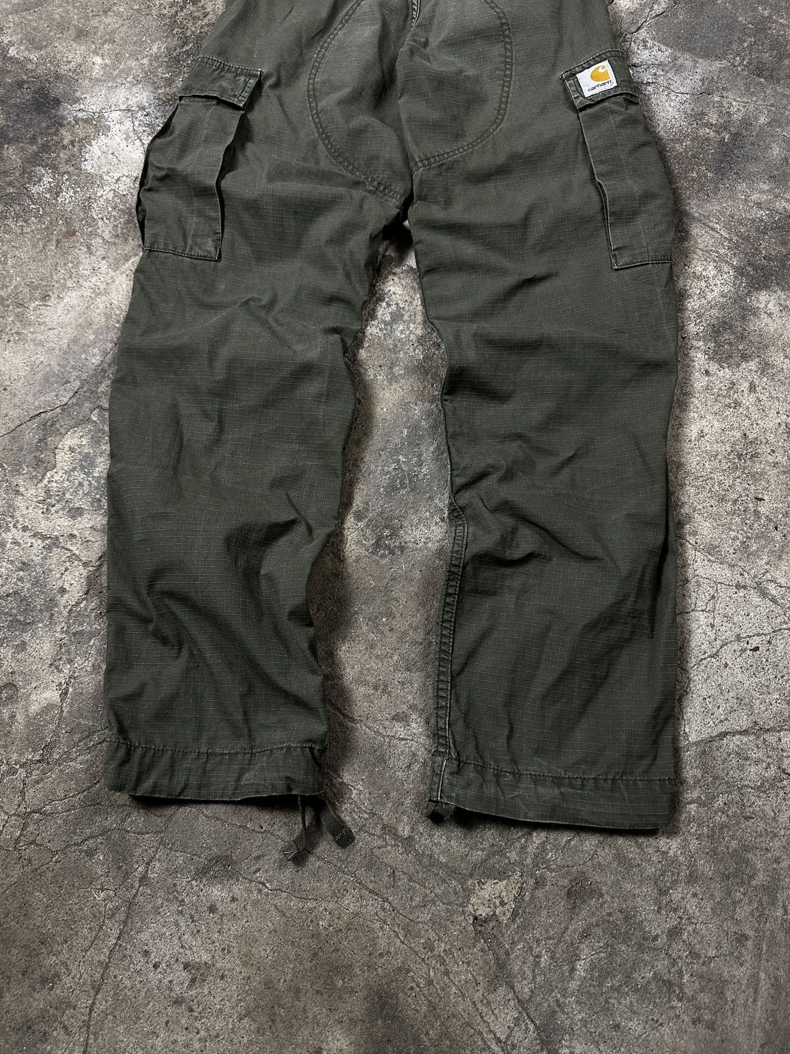 Carhartt Vintage Carhartt Cargo Oversized Workwear Pants Size US 26 / EU 42 - 2 Thumbnail