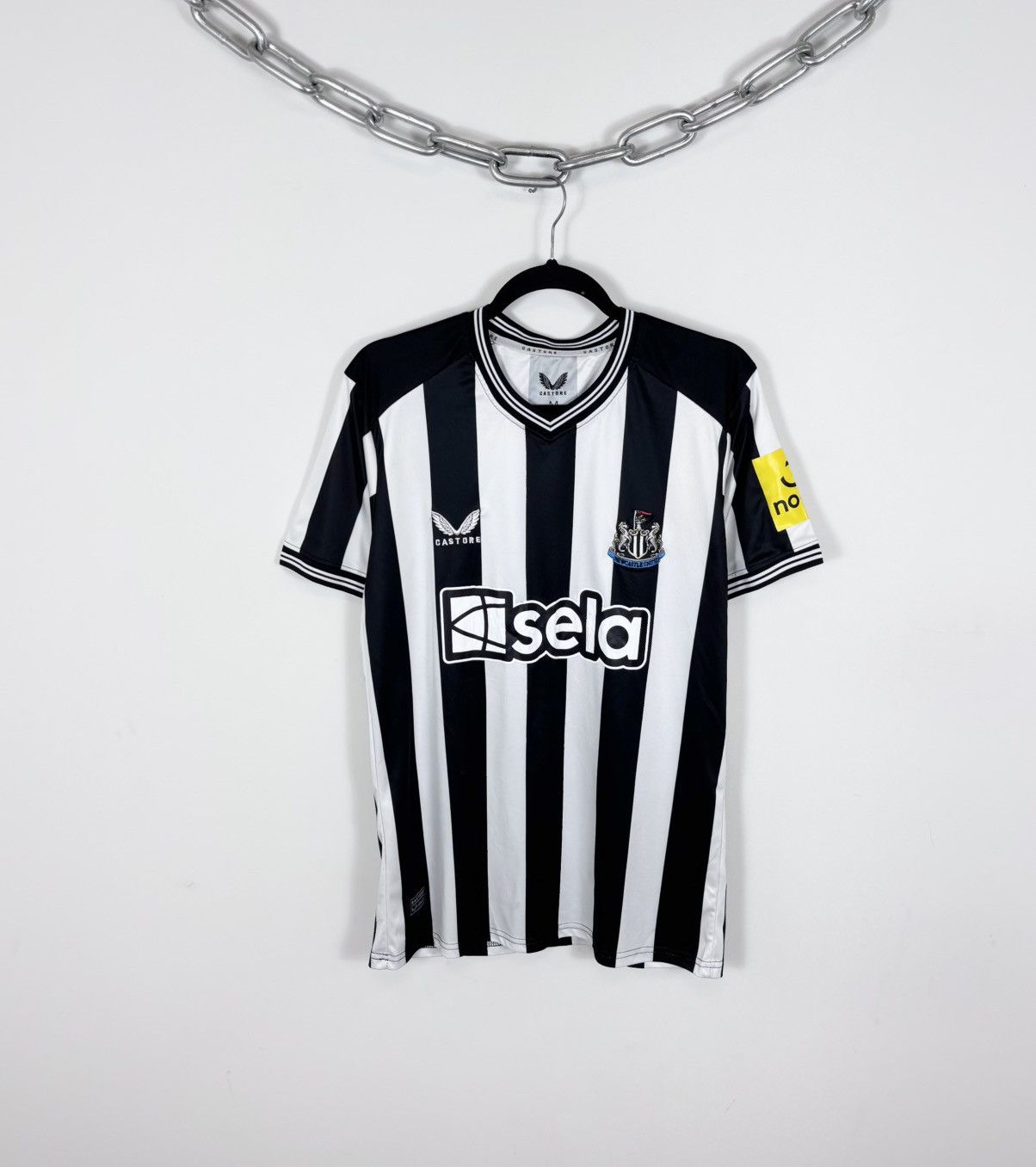Castore Newcastle United 2023/2024 Home Isak #14 Soccer Jersey Size US M / EU 48-50 / 2 - 2 Thumbnail