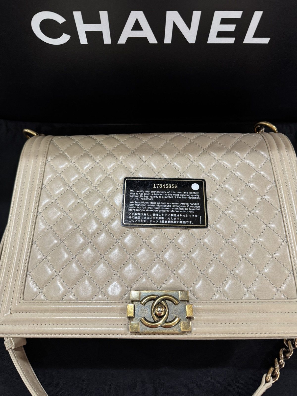 Chanel Chanel Boy Bag in Beige Lambskin with Antiqued Gold Hardware Size ONE SIZE - 2 Thumbnail