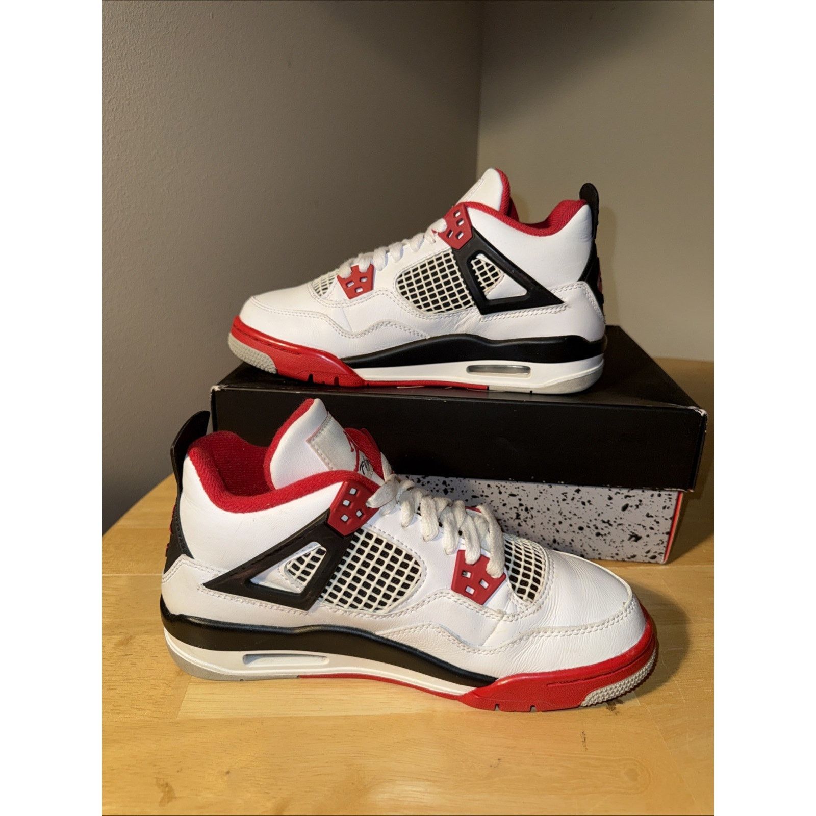 Jordan Brand Jordan 4 Retro Red Cement Size 5Y/6.5W Pre-owned OG Box Size US 5 / EU 37 - 4 Thumbnail