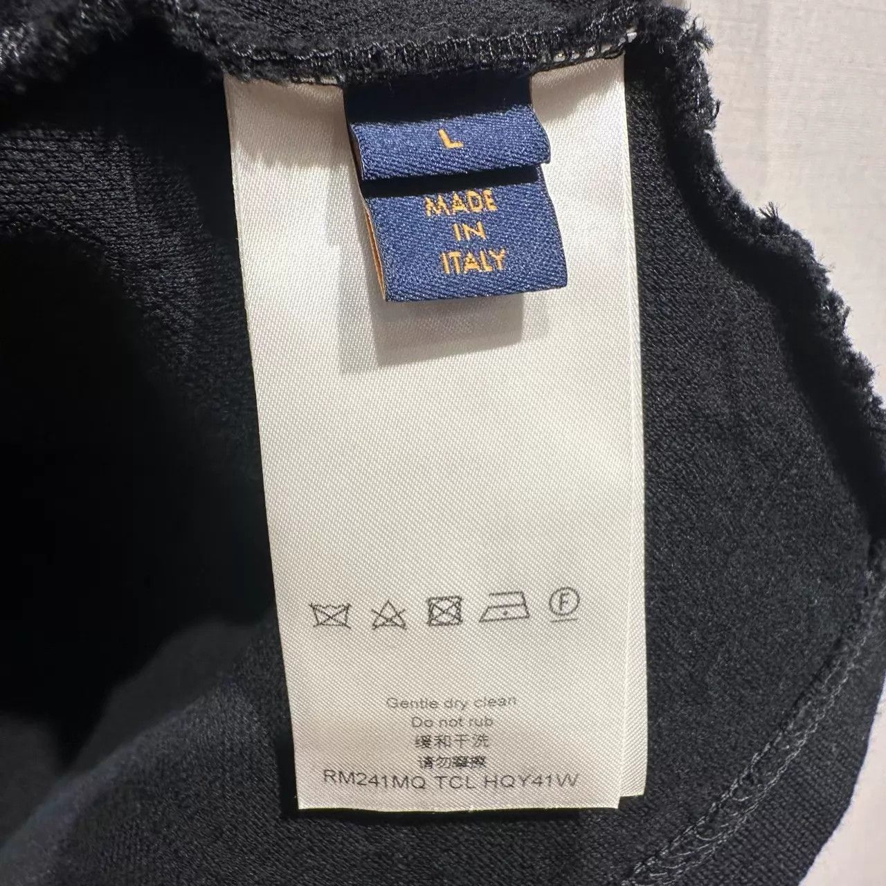 Louis Vuitton LV Black Pocket Monogram Back Full Print Short Sleeve T-Shirt L Size US L / EU 52-54 / 3 - 6 Thumbnail