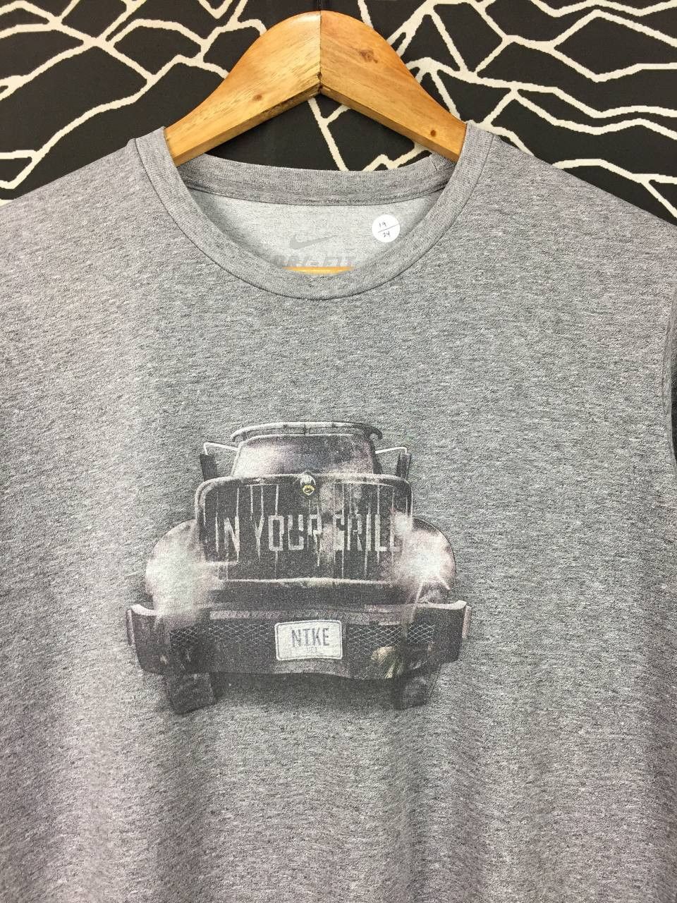 Nike Nike Dri-Fit In Your Grill Truck Graphic Tee Size S Size US S / EU 44-46 / 1 - 3 Thumbnail