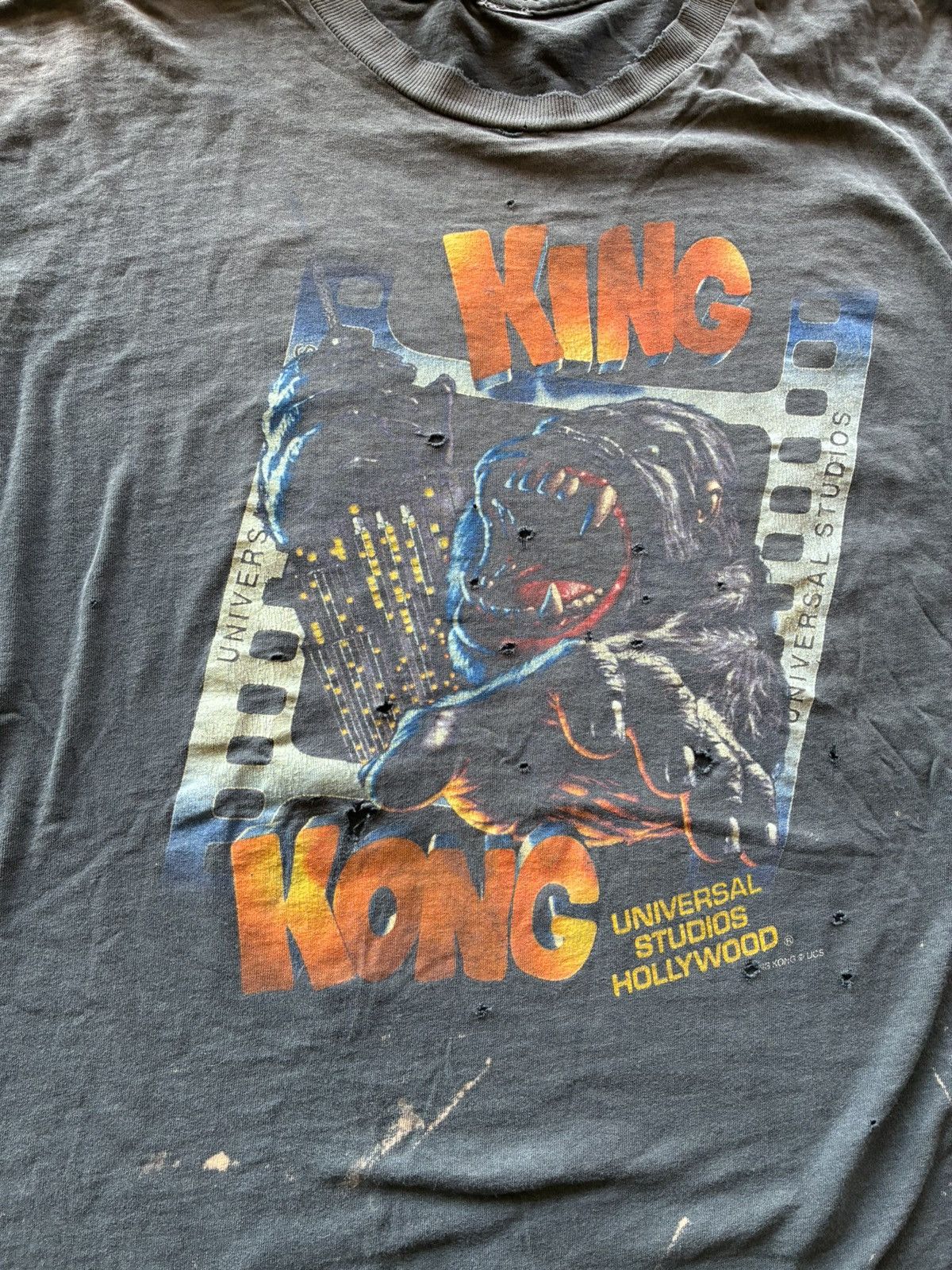Vintage Vintage 90s distressed King Kong tee shirt Size US XL / EU 56 / 4 - 2 Thumbnail