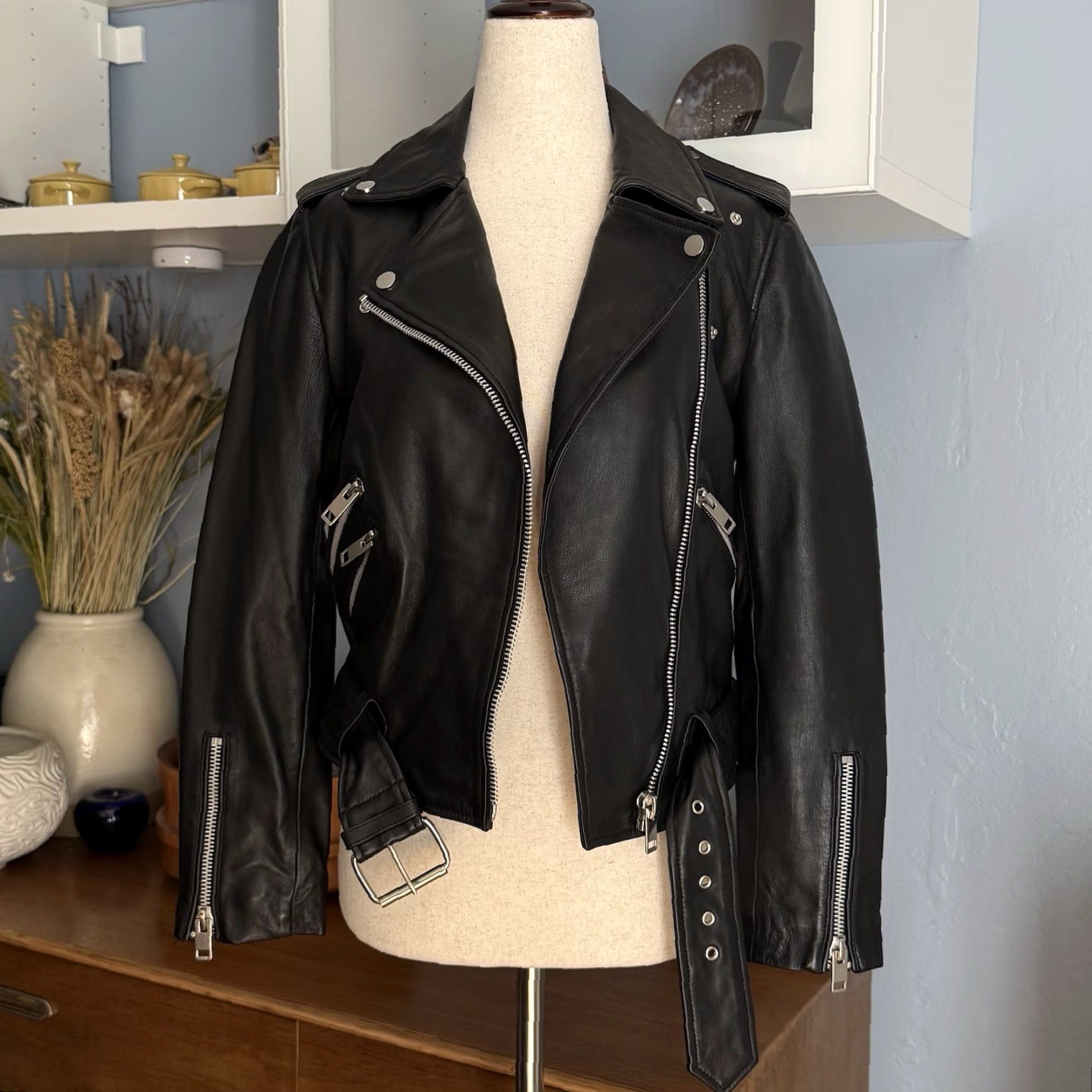 Vintage Walter Baker Leather Moto Jacket Womens XS Black Biker Zip Buckle Size XS / US 0-2 / IT 36-38 - 2 Thumbnail
