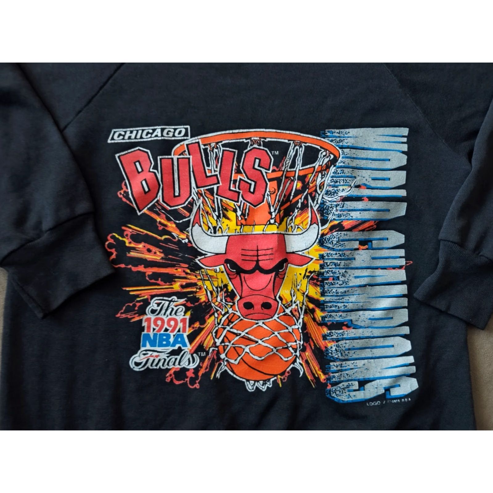 Logo 7 VINTAGE Logo 7 Chicago Bulls World Champions NBA Finals 1991 Sweatshirt Long Sleeve Pullover M Black Mens USA 90s Michael Jordan{"payload":""} Size US M / EU 48-50 / 2 - 2 Thumbnail