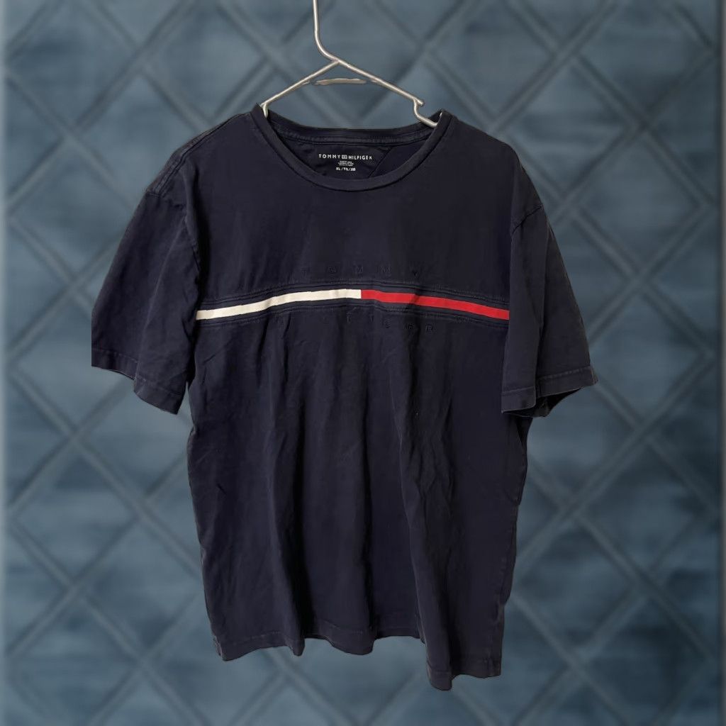 Tommy Hilfiger Tommy Hilfiger Mens T-Shirt XL Crew Neck Short Sleeve Navy Blue Logo Size US XL / EU 56 / 4 - 1 Thumbnail