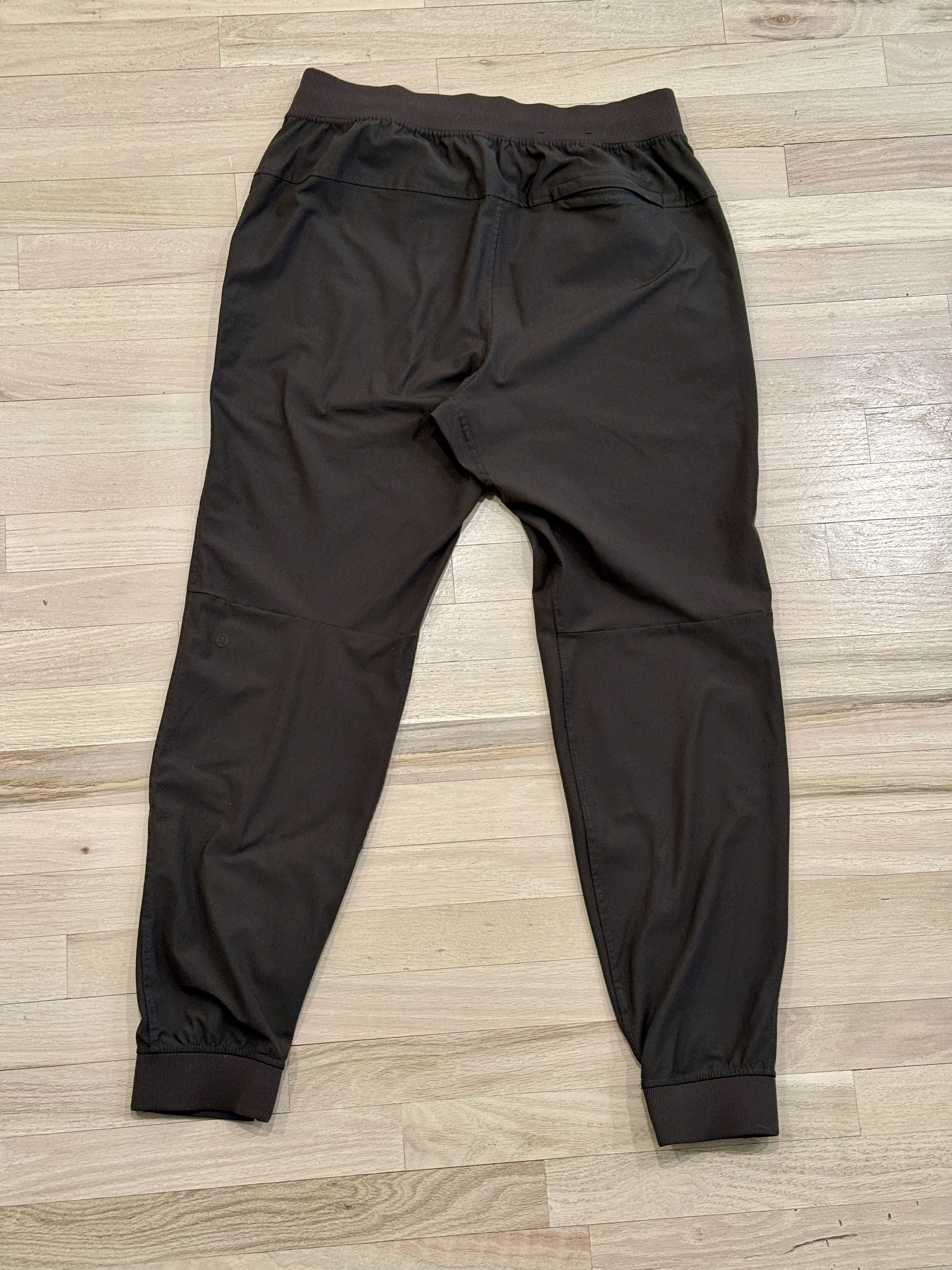 Lululemon ABC Jogger (Olive) Size US 34 / EU 50 - 1 Thumbnail