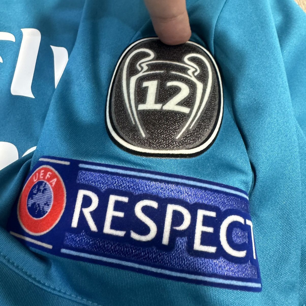 Adidas Real Madrid 17/18 C/L third away shirt #22 Isco Size US M / EU 48-50 / 2 - 7 Thumbnail