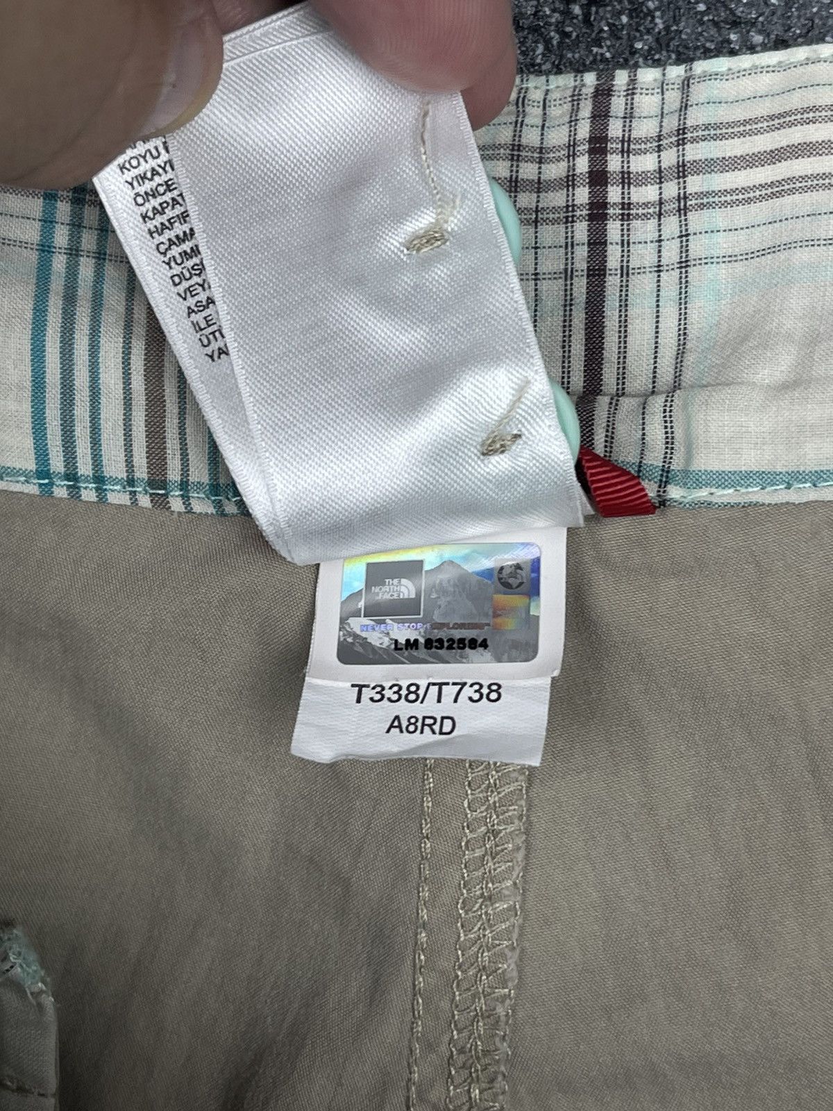 The North Face The North Face Casual Beige Women’s Shorts Size 10 Size 32" / US 10 / IT 46 - 12 Thumbnail