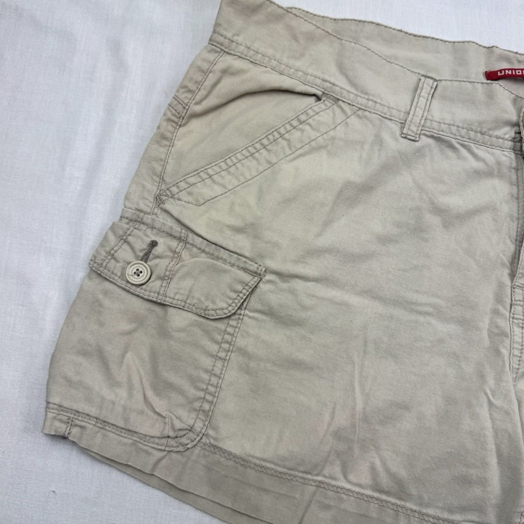 Vintage VINTAGE UNIONBAY Cargo Shorts Womens 15 Khaki Hipster Y2K Boy Fit Size 36" / US 14 / IT 50 - 6 Thumbnail