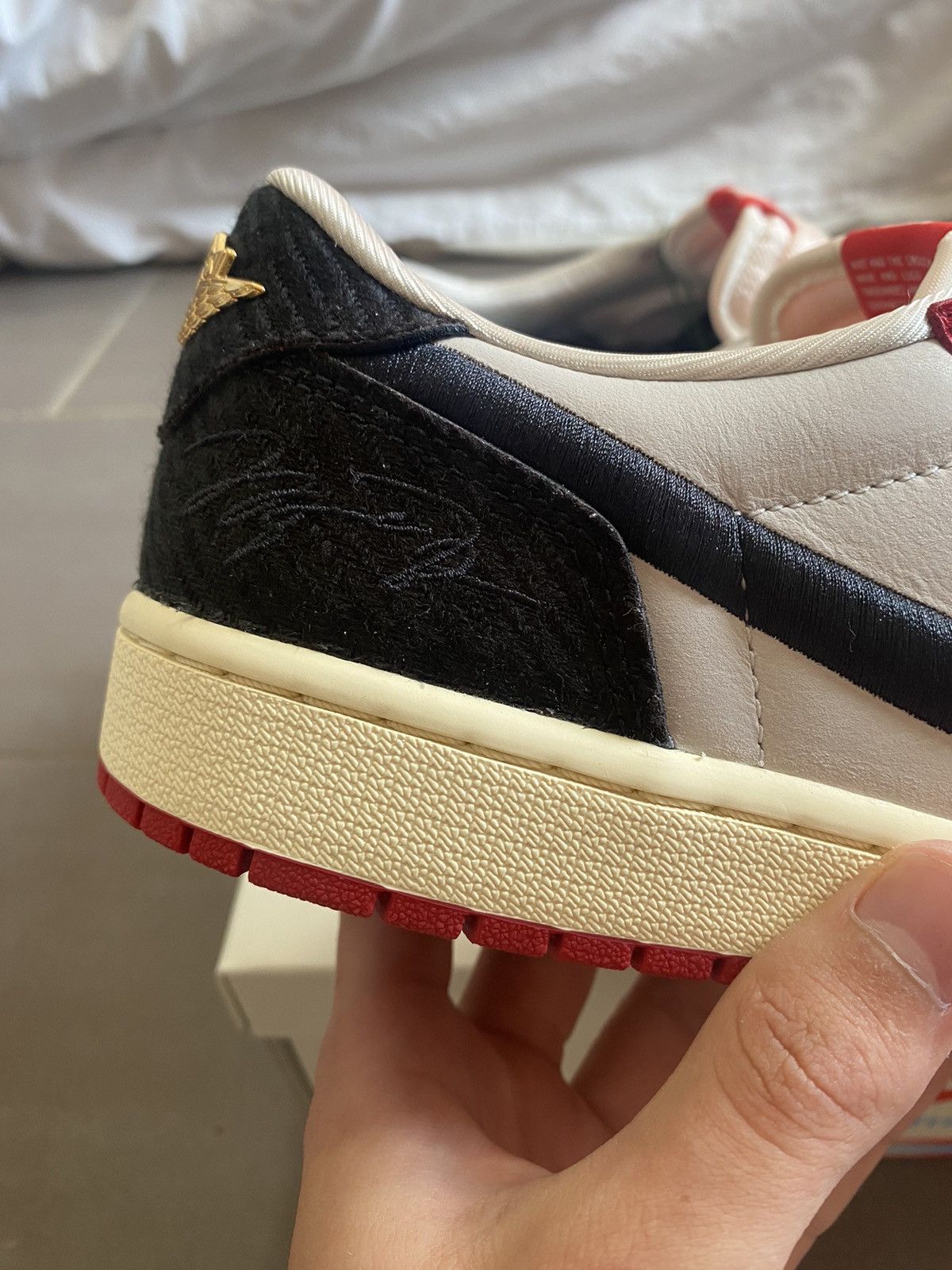 Nike jordan 1 low trophy room Size US 10.5 / EU 43-44 - 4 Thumbnail