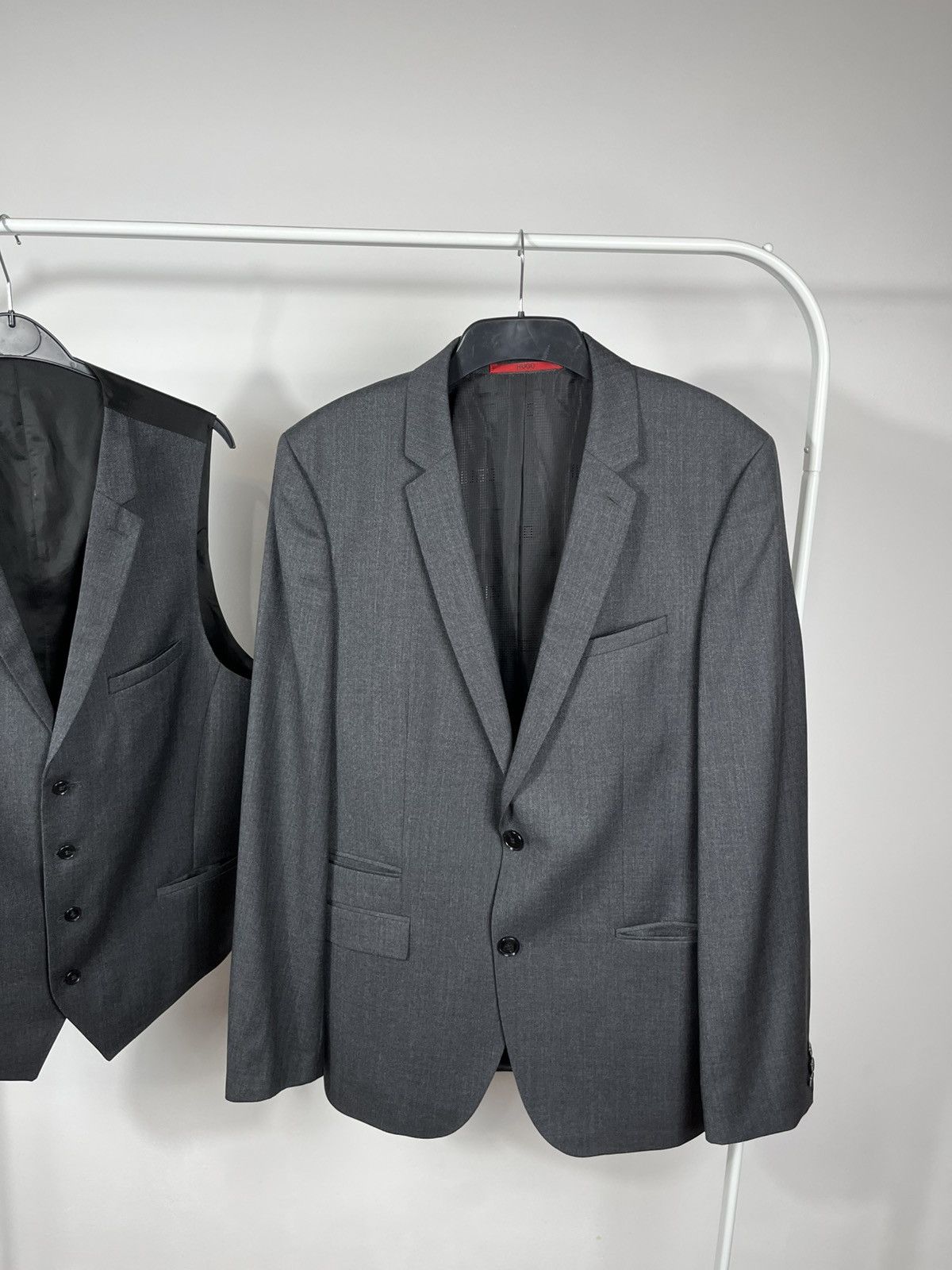 Hugo Boss Hugo Boss wool blazer and vest set gray, size 40L (M/L) Size 40L - 3 Thumbnail
