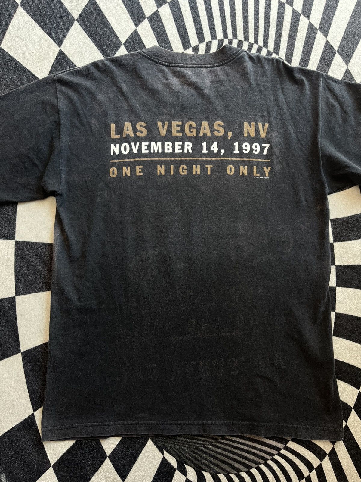 Band Tees Vtg BEE GEES One Night Only in LAS VEGAS 1997’s Tour Tshirt Size US L / EU 52-54 / 3 - 8 Thumbnail