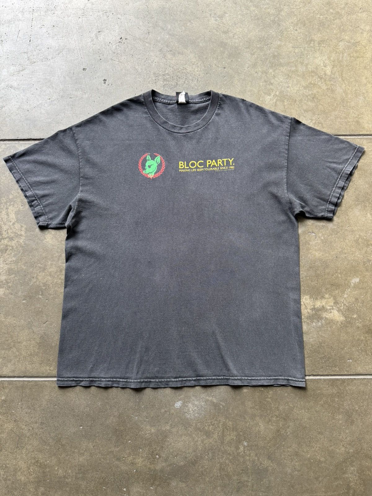 Vintage Rare 2005 Bloc Party Band Tee Shirt Strokes Weezer Indie Size US XL / EU 56 / 4 - 2 Thumbnail