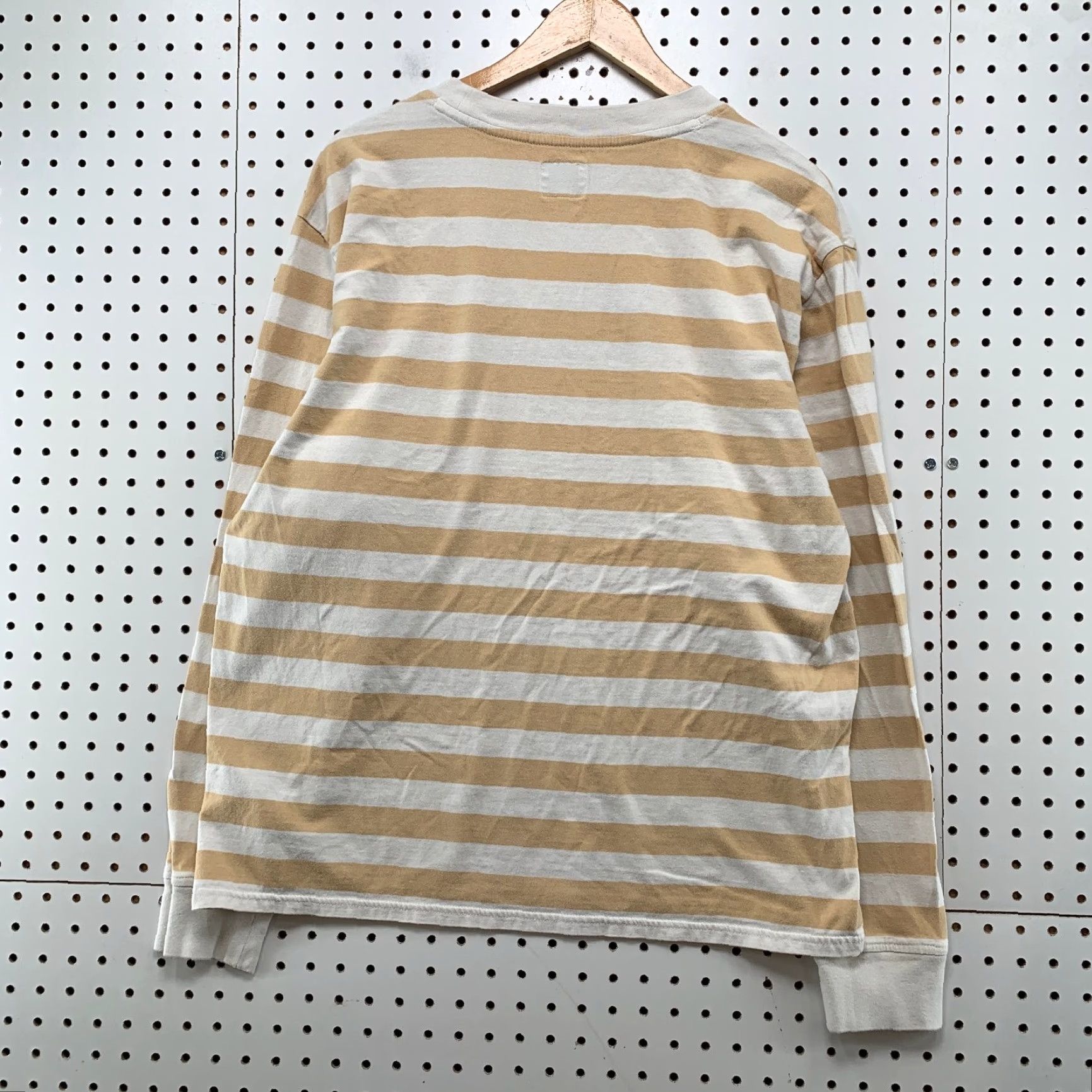 Guess VINTAGE GUESS Shirt Mens Large Beige Los Angeles Striped Long Sleeve Size US L / EU 52-54 / 3 - 2 Thumbnail
